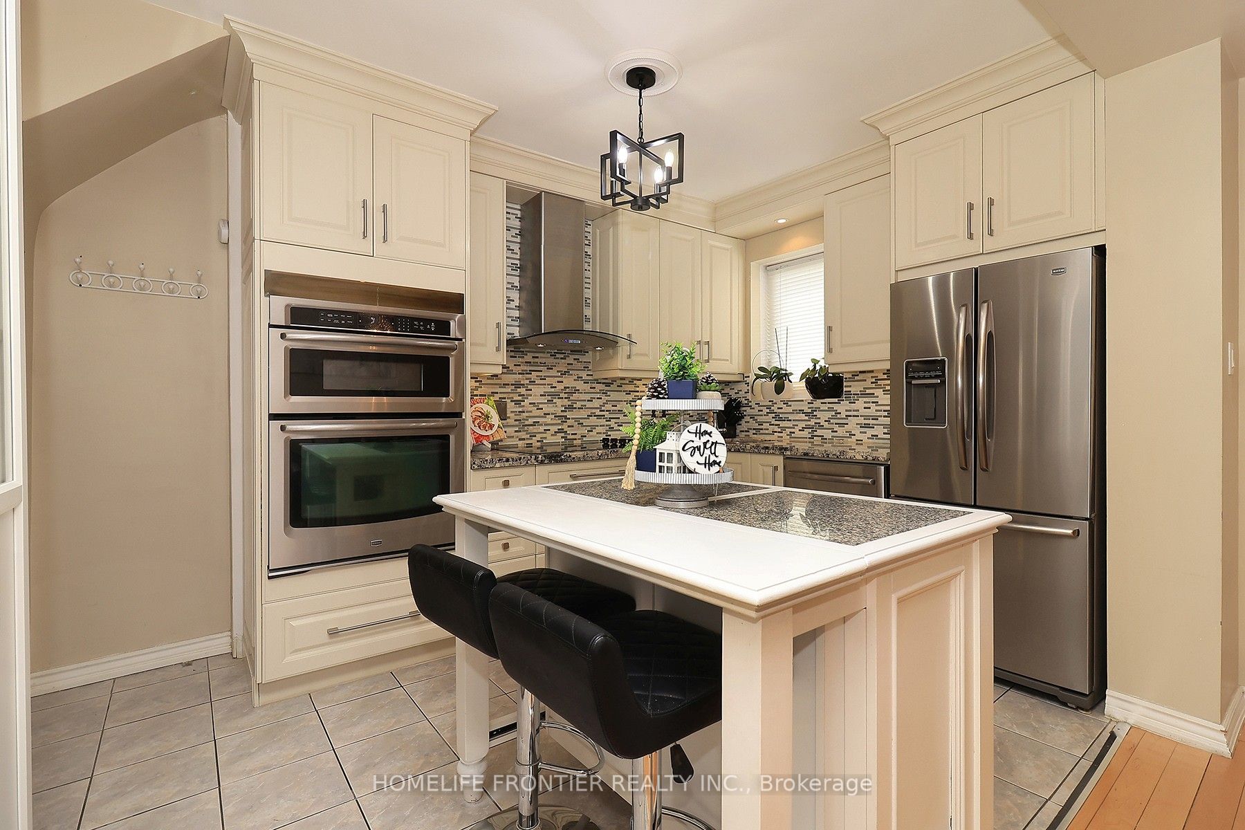 12 Porter Avenue, Toronto, ON M6N 2G9 photo 5
