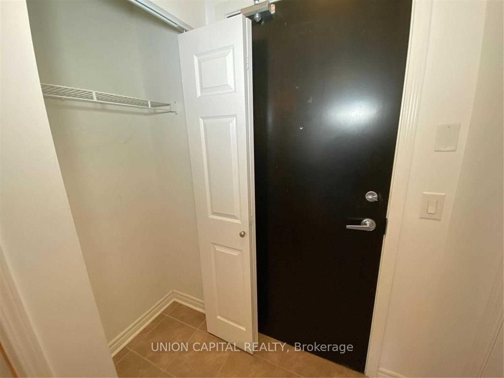 388 Prince Of Wales Drive 3009, Mississauga, ON L5B 0A1 photo 3