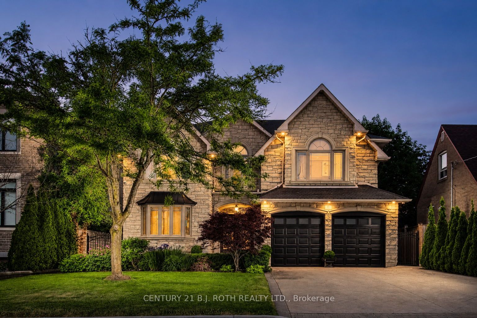 20 Creston Road, Toronto, ON M6A 1J1