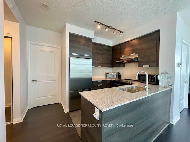 5033 Four Springs Avenue 1219, Mississauga, ON L5R 0G6 photo 5