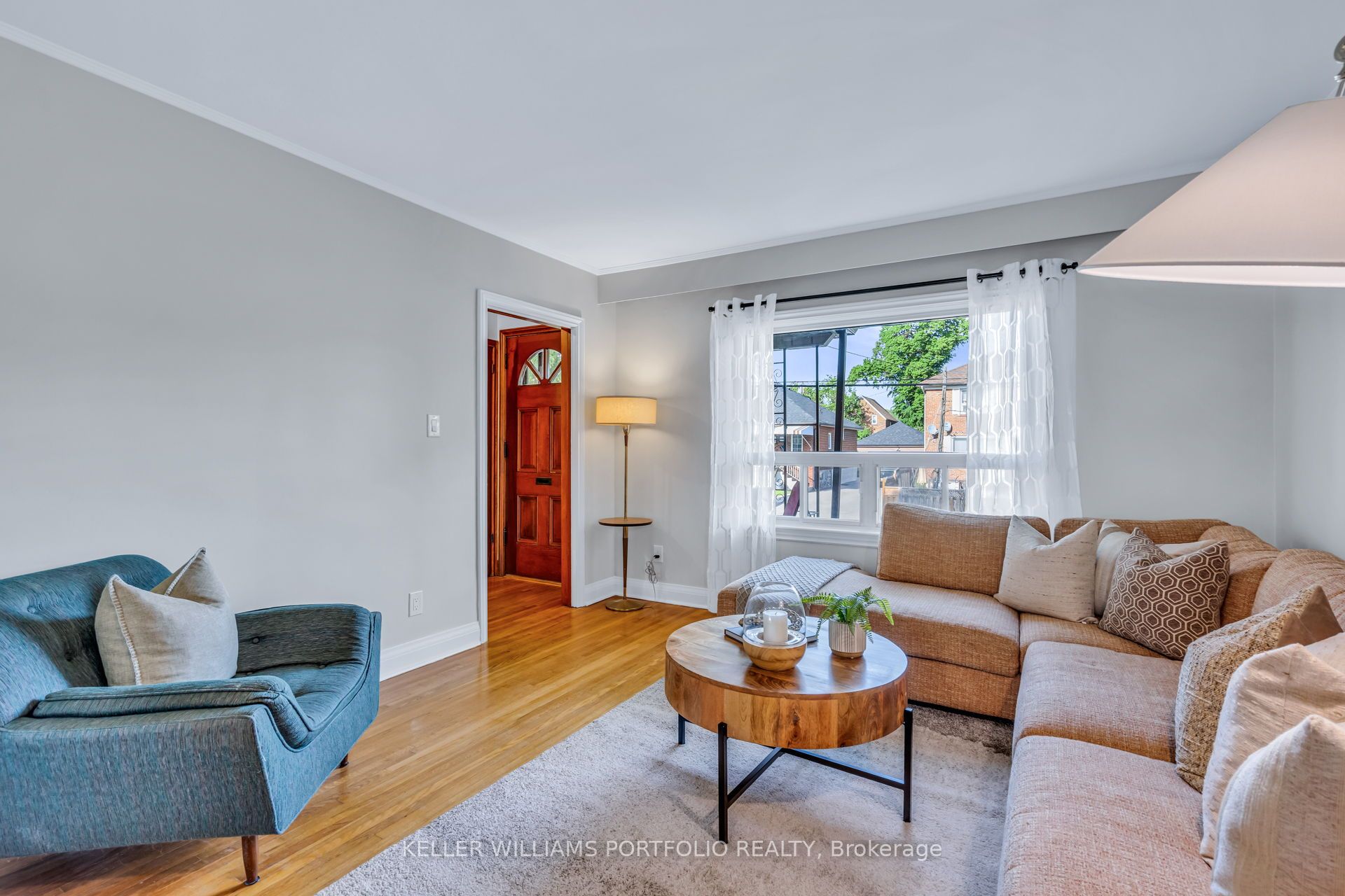 210 Bicknell Avenue, Toronto, ON M6M 4G9 photo 3