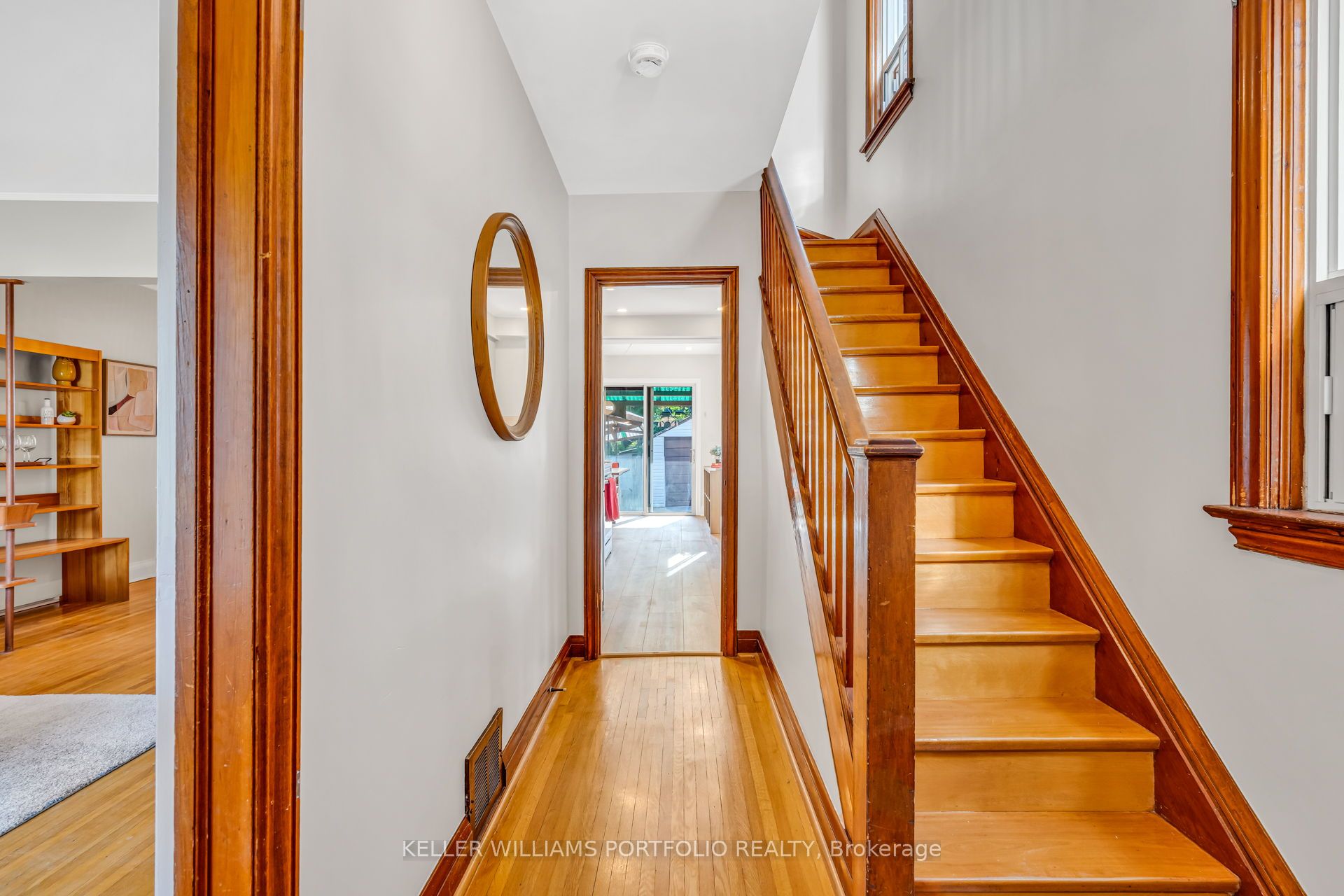 210 Bicknell Avenue, Toronto, ON M6M 4G9 photo 4