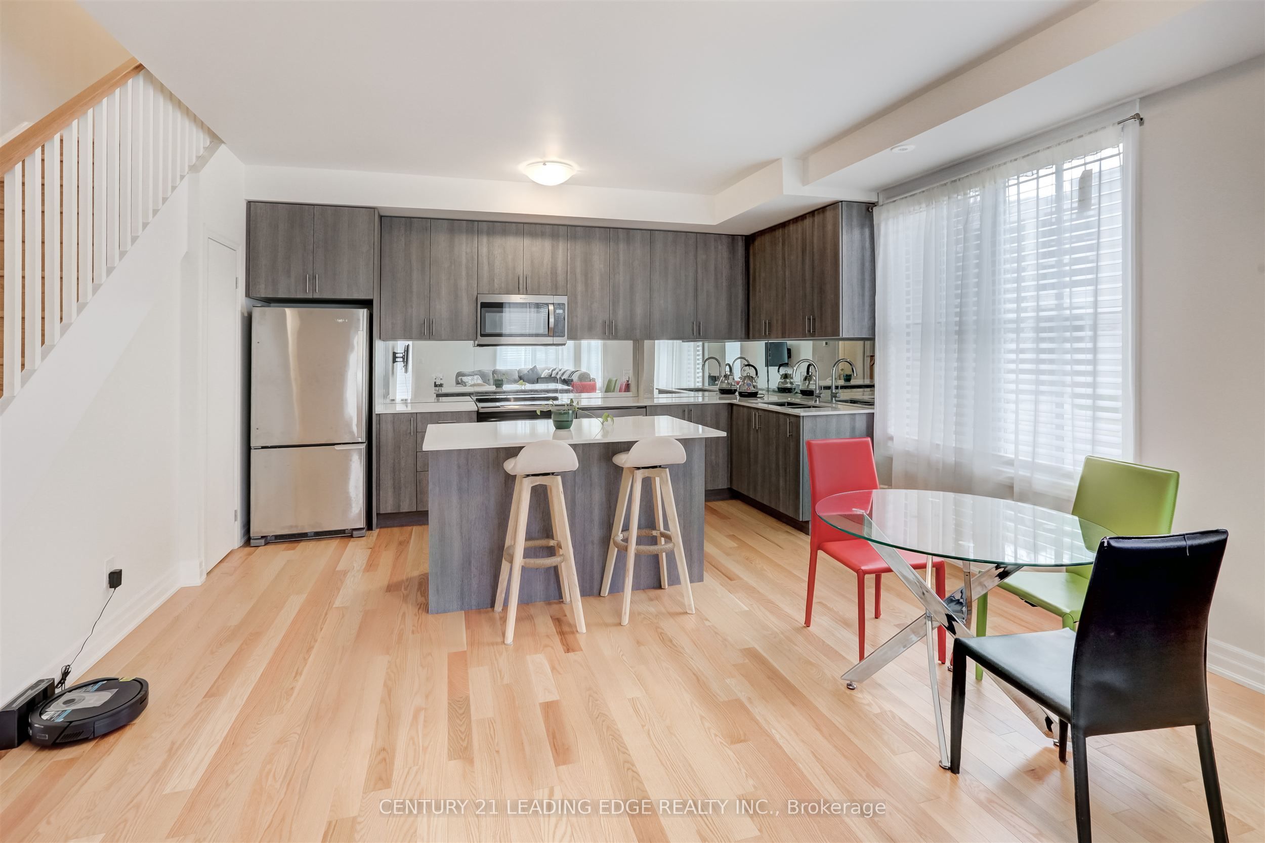 1180 Cawthra Road 106, Mississauga, ON L5G 4K7 photo 5