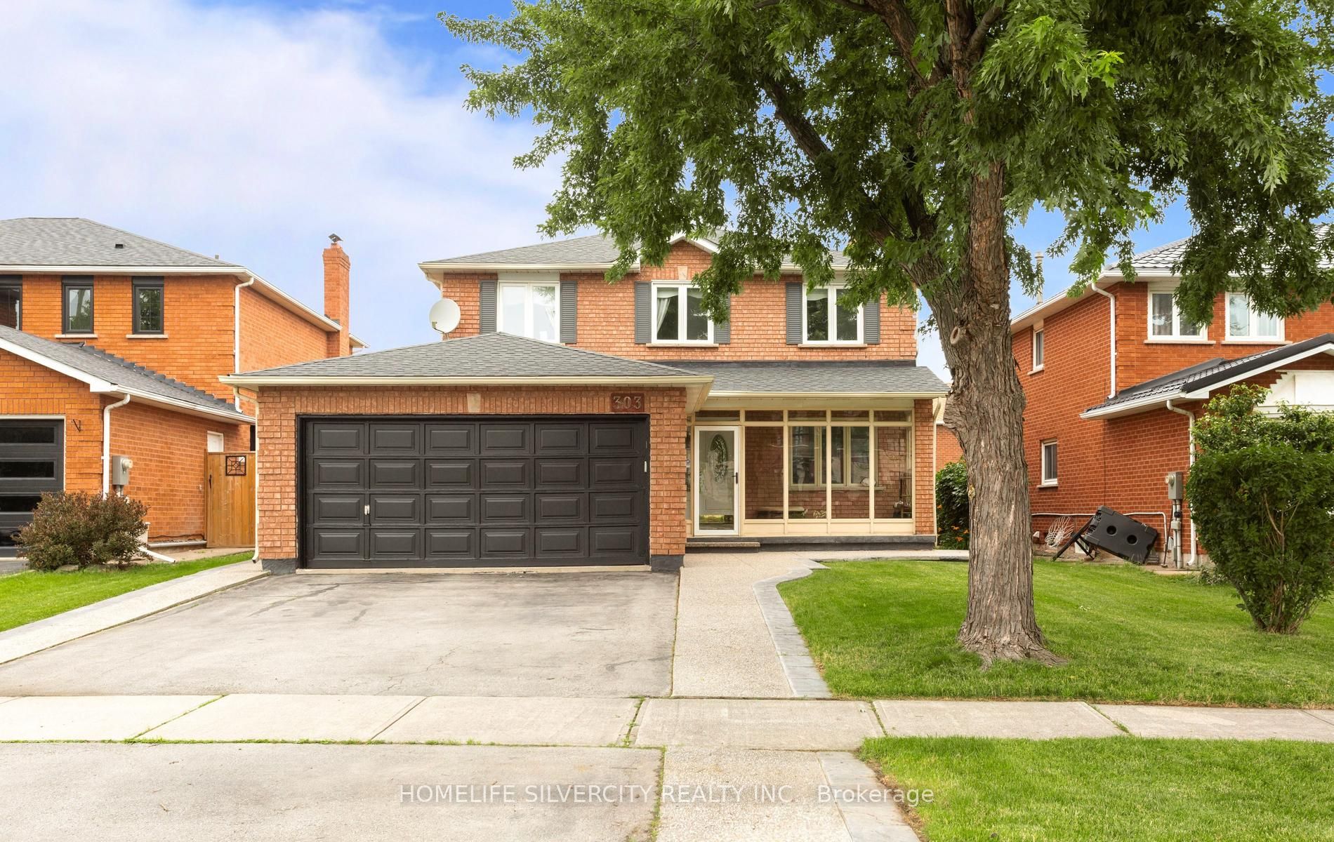 303 Hickory Circle, Oakville, ON L6H 4V3 photo 2
