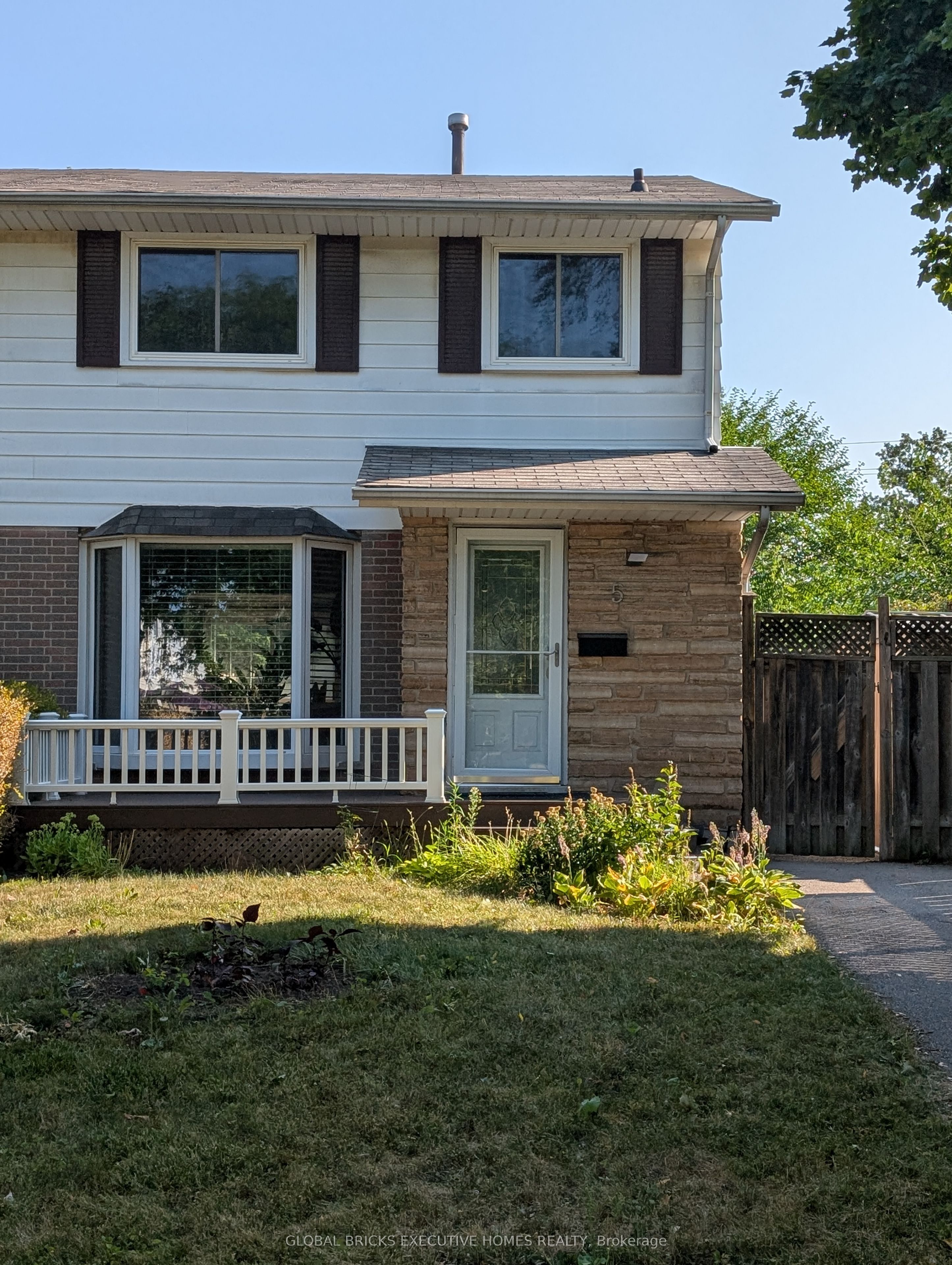 5 Onslow Court room#4, Oakville, ON L6H 1J2