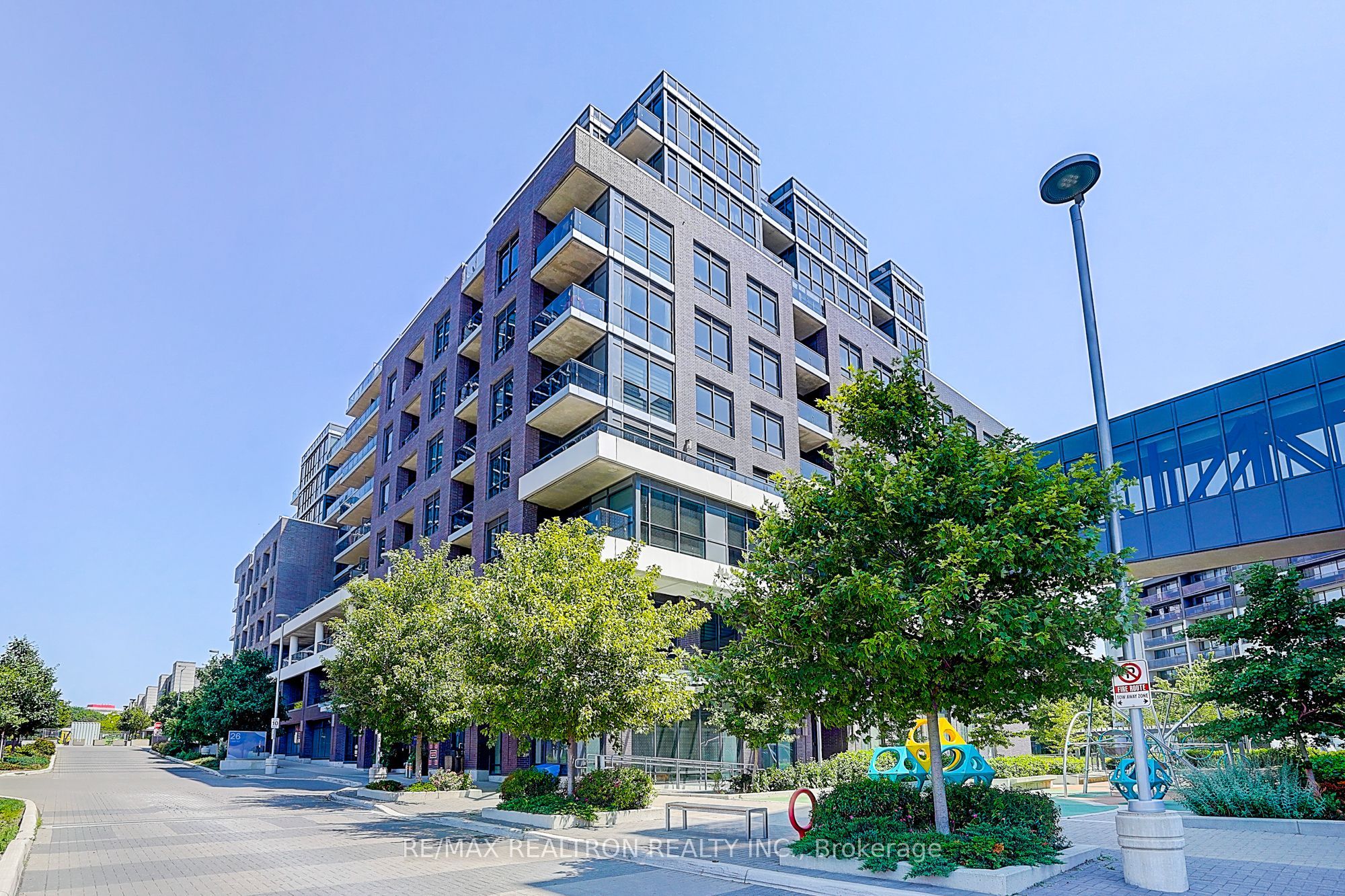 26 Gibbs Road 530, Toronto, ON M9B 0E3