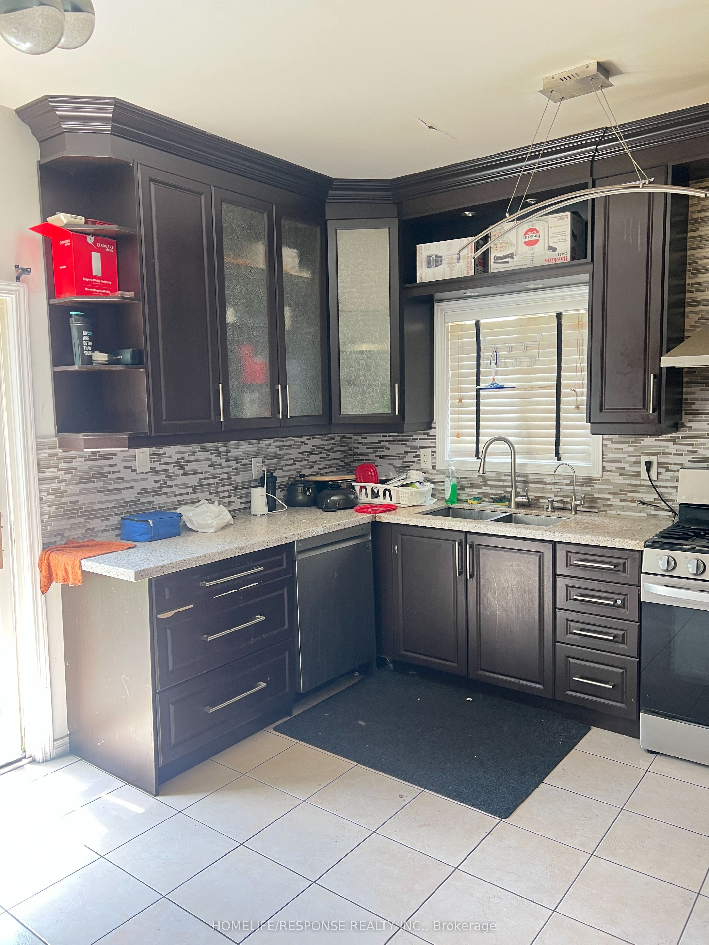 10 MILKWEED Crescent, Brampton, ON L7A 1T8 photo 4