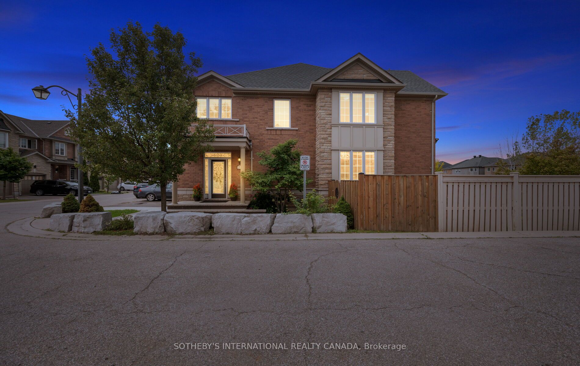 745 Farmstead Drive 21, Milton, ON L9T 8B1 photo 4