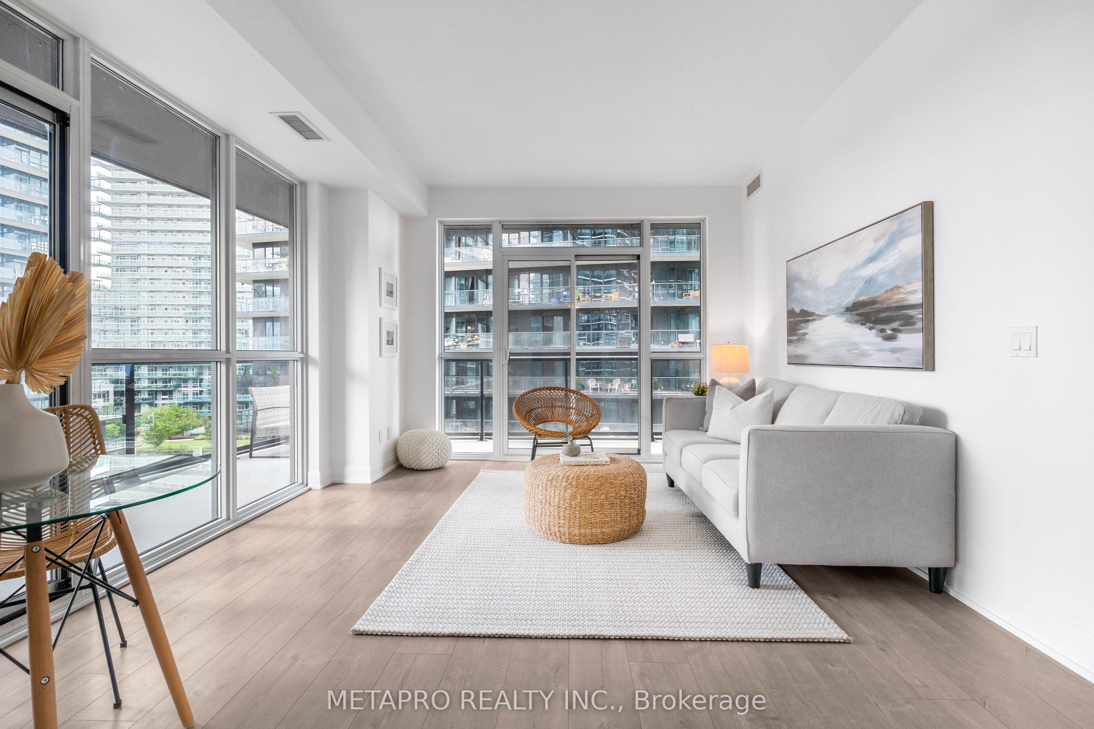 110 SE Marine Parade Drive 809, Toronto, ON M8V 0A3 photo 5