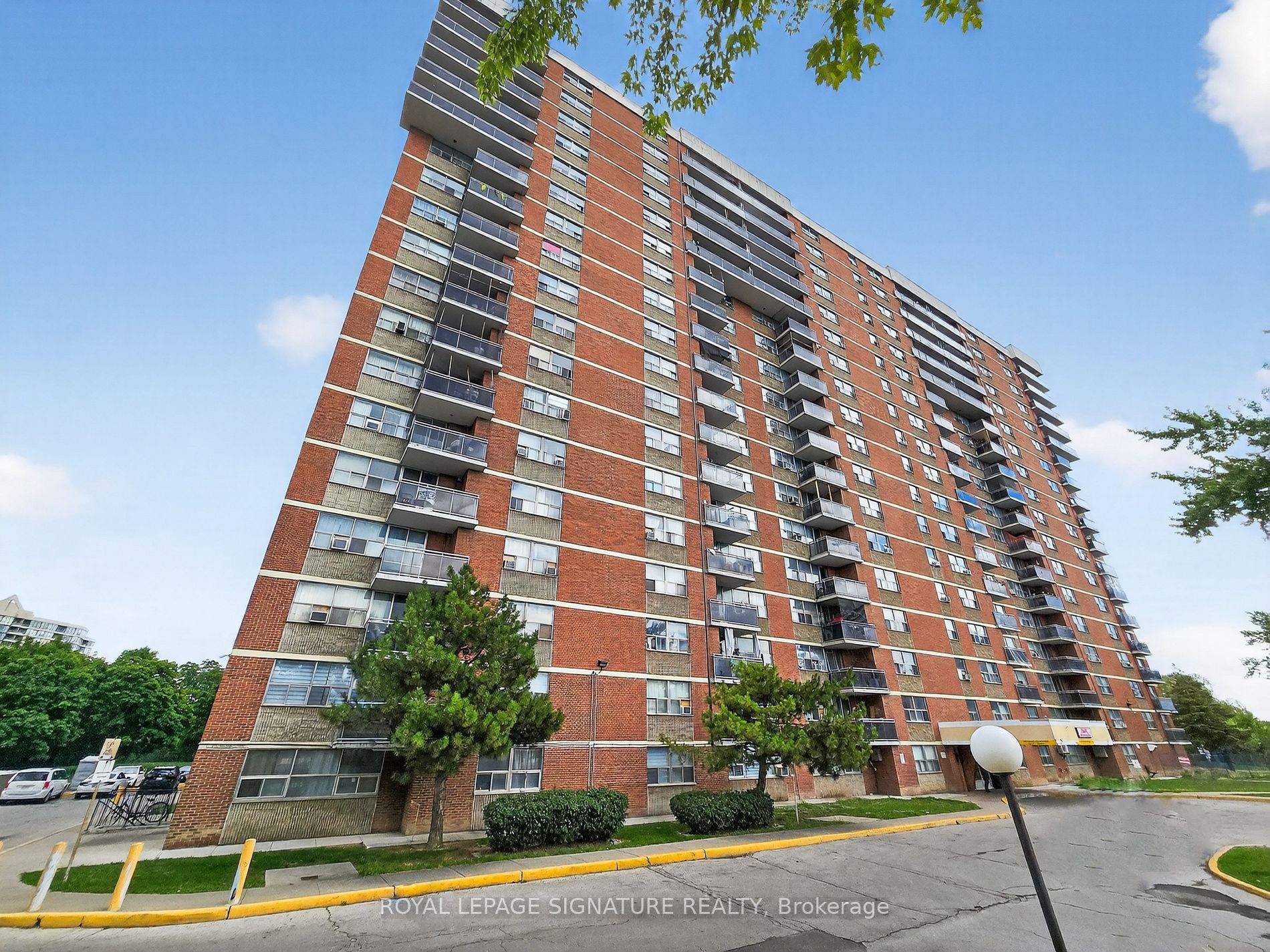 2645 Kipling Avenue 1705, Toronto, ON M9V 3S6