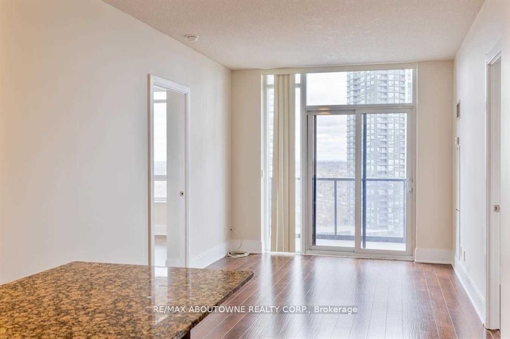 330 Burnhamthorpe Road W 2303, Mississauga, ON L5B 3Y5 photo 5