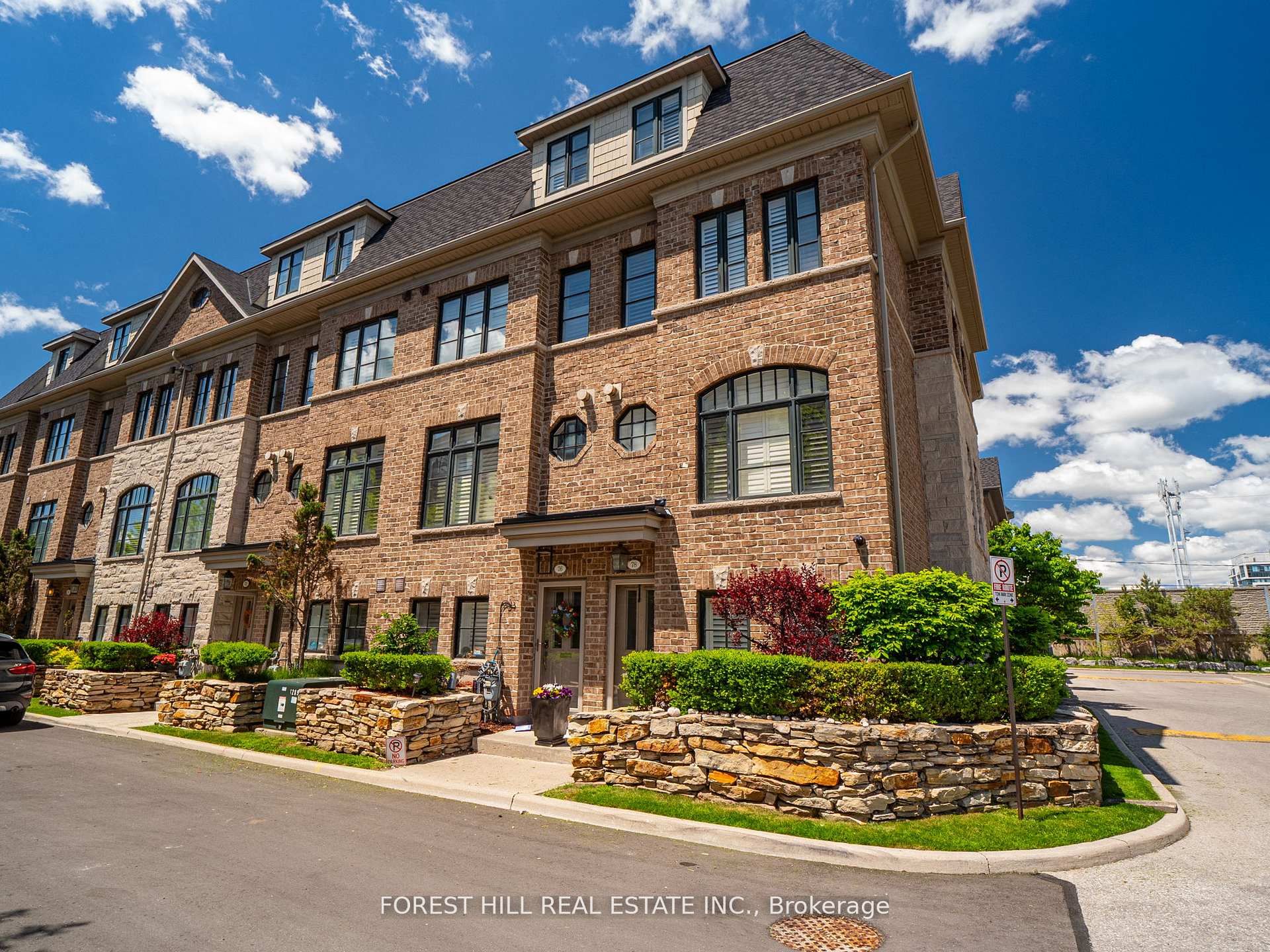 78 Cormier Heights, Toronto, ON M8W 4S5