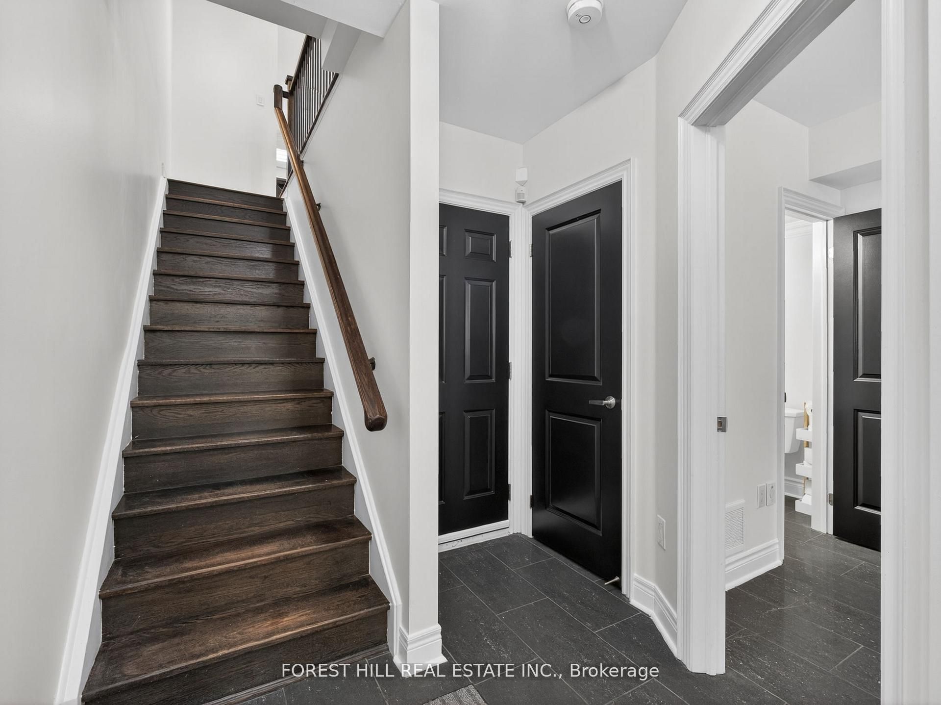 78 Cormier Heights, Toronto, ON M8W 4S5 photo 2