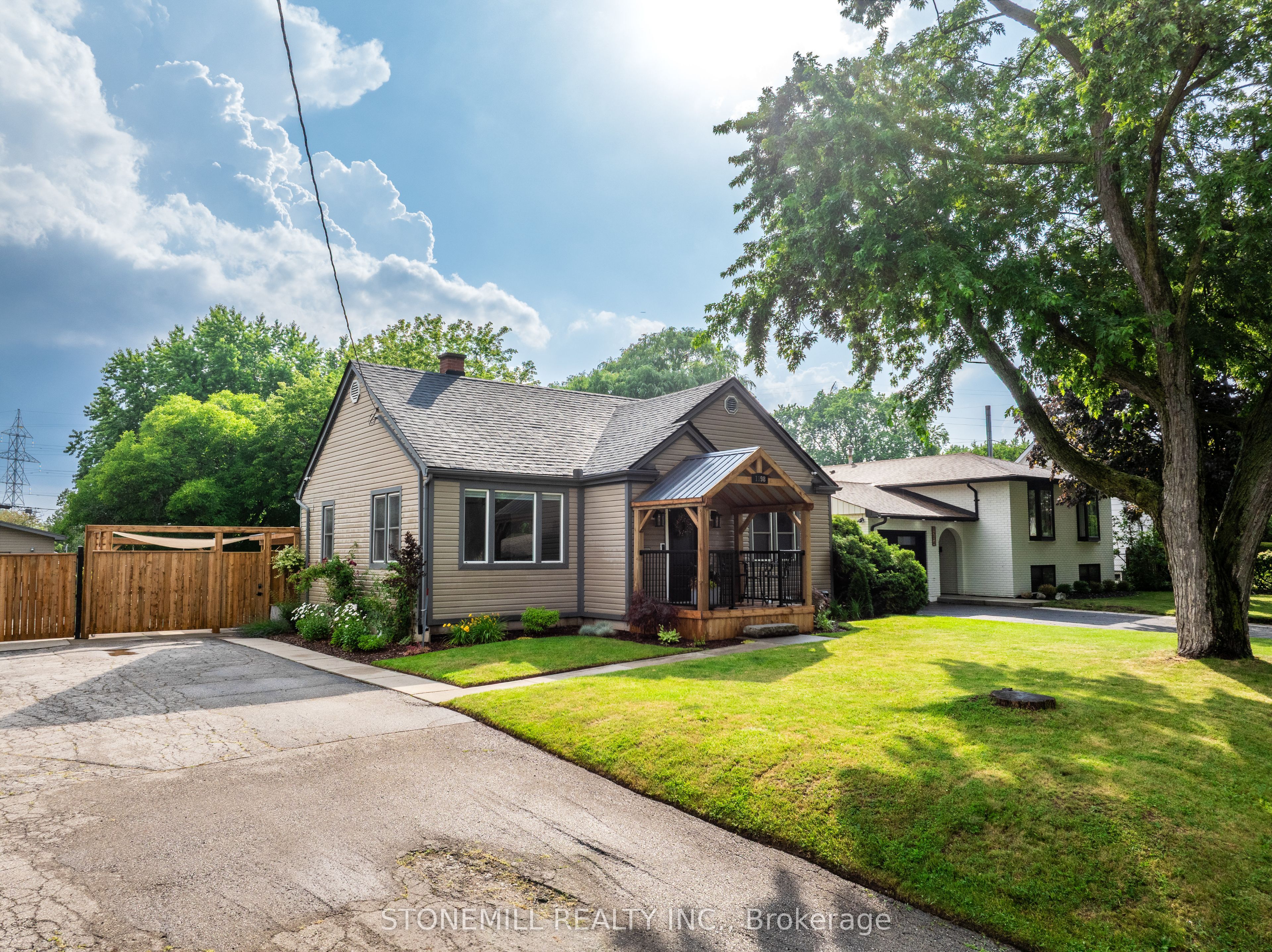 1198 Fisher Avenue, Burlington, ON L7P 2L4