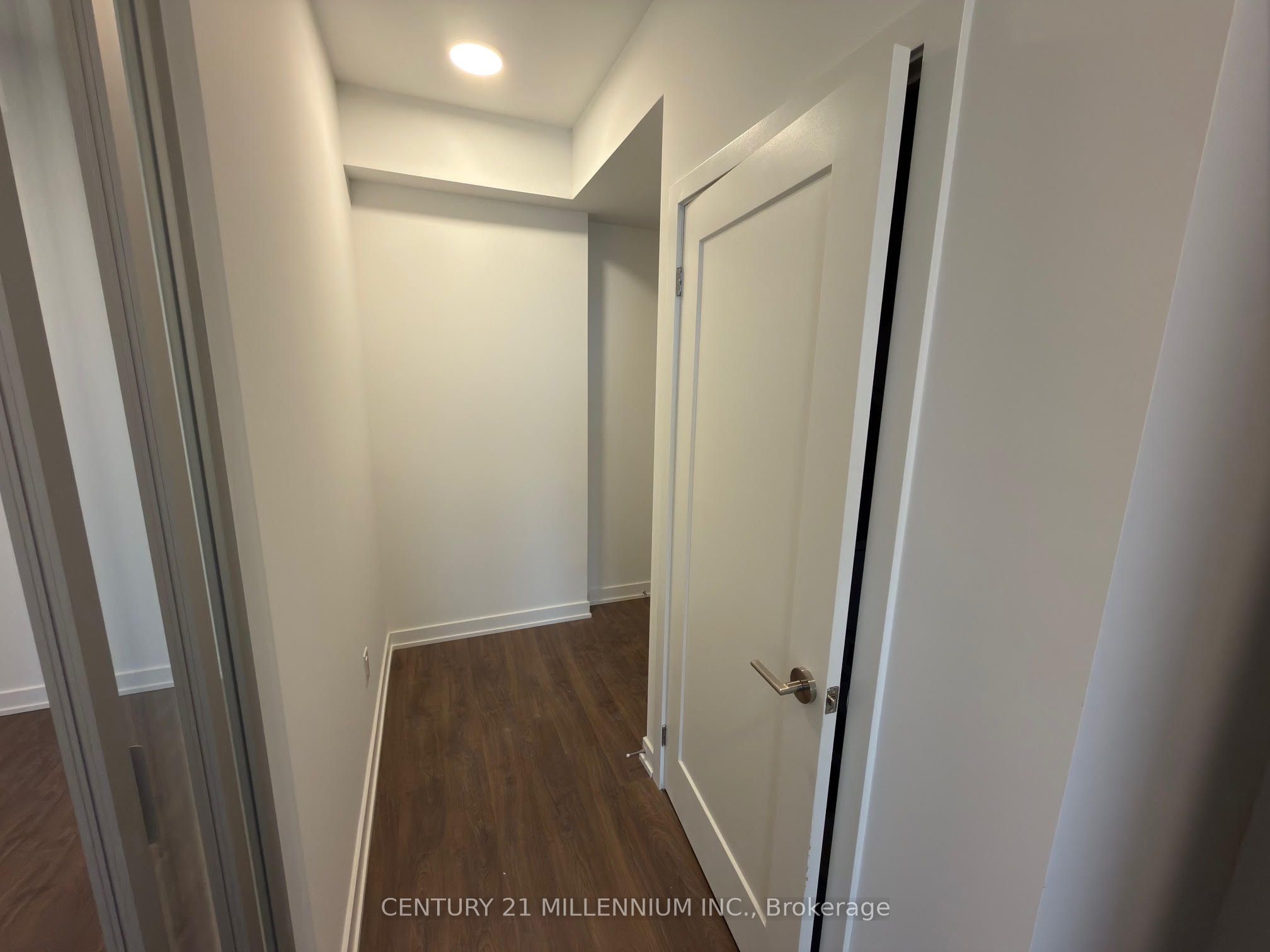 5105 Hurontario Street 2706, Mississauga, ON L4Z 0C9 photo 4