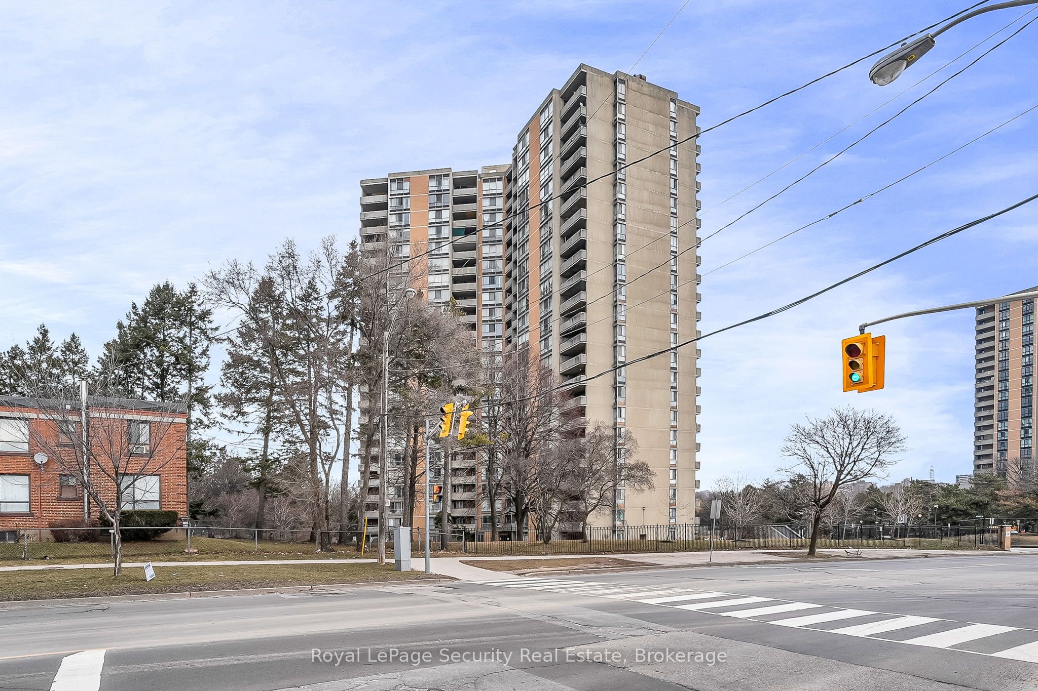 10 Martha Eaton Way 1207, Toronto, ON M6M 5B3 photo 2