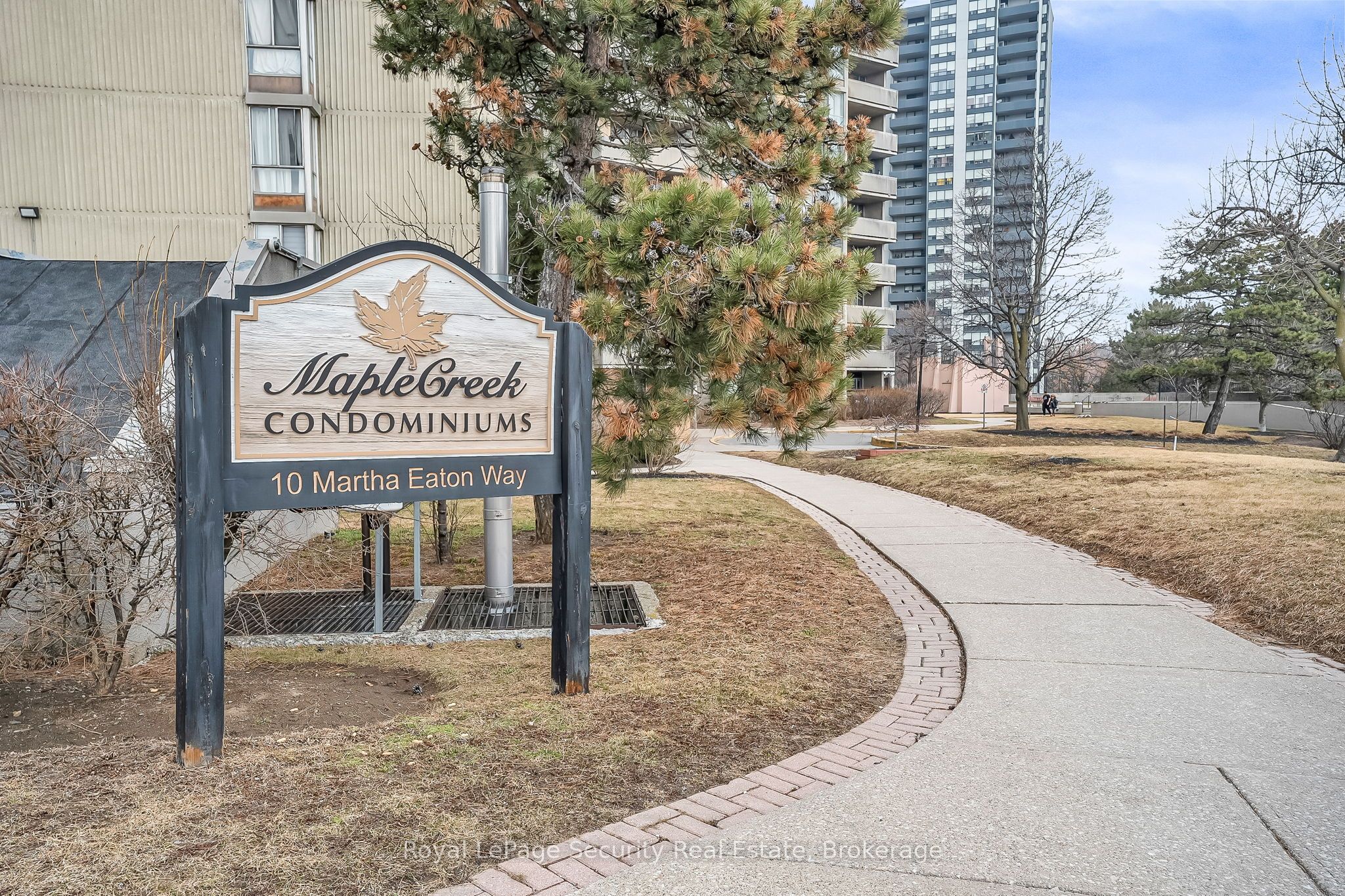10 Martha Eaton Way 1207, Toronto, ON M6M 5B3 photo 3