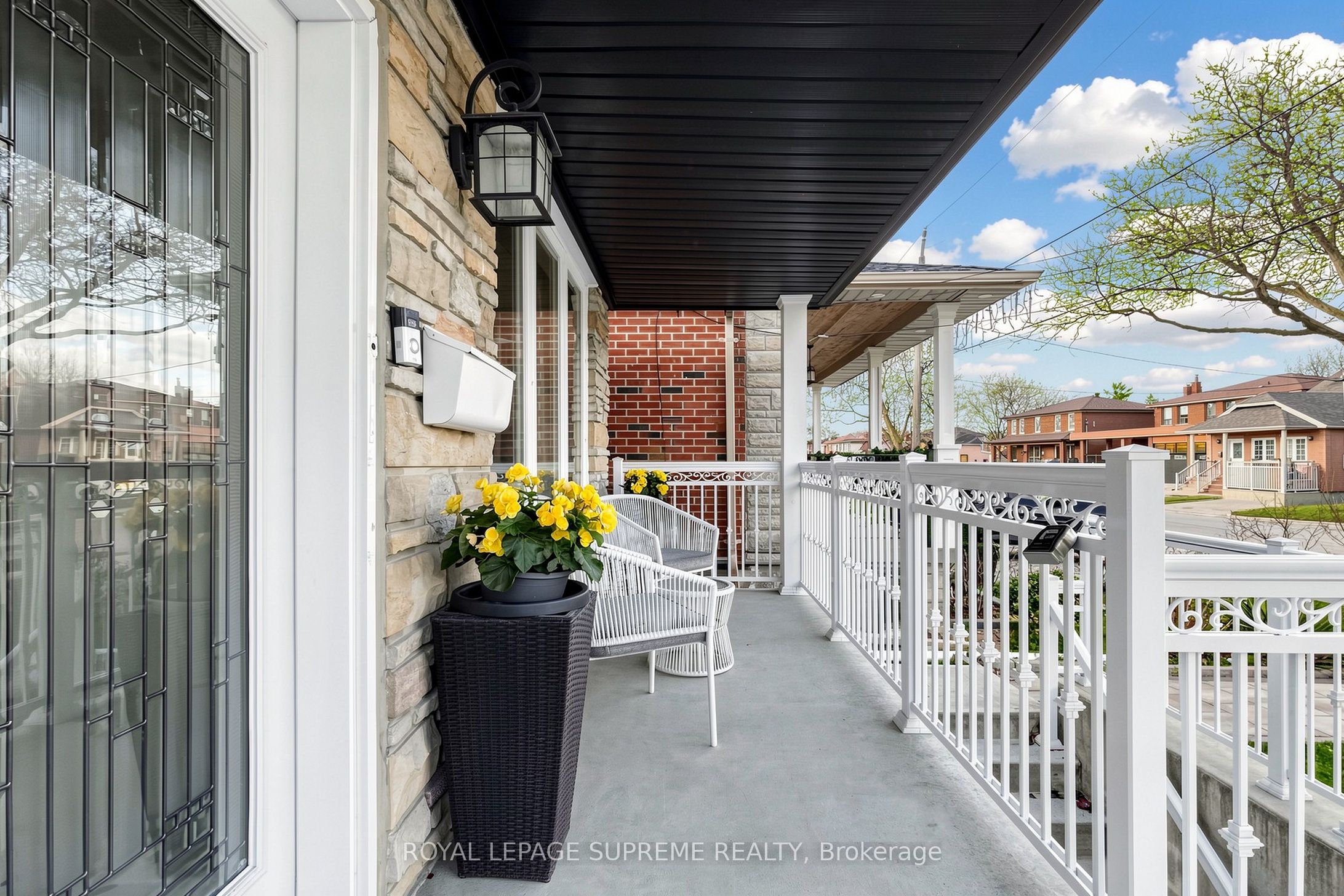 46 Chiswick Avenue, Toronto, ON M6M 4T9 photo 3