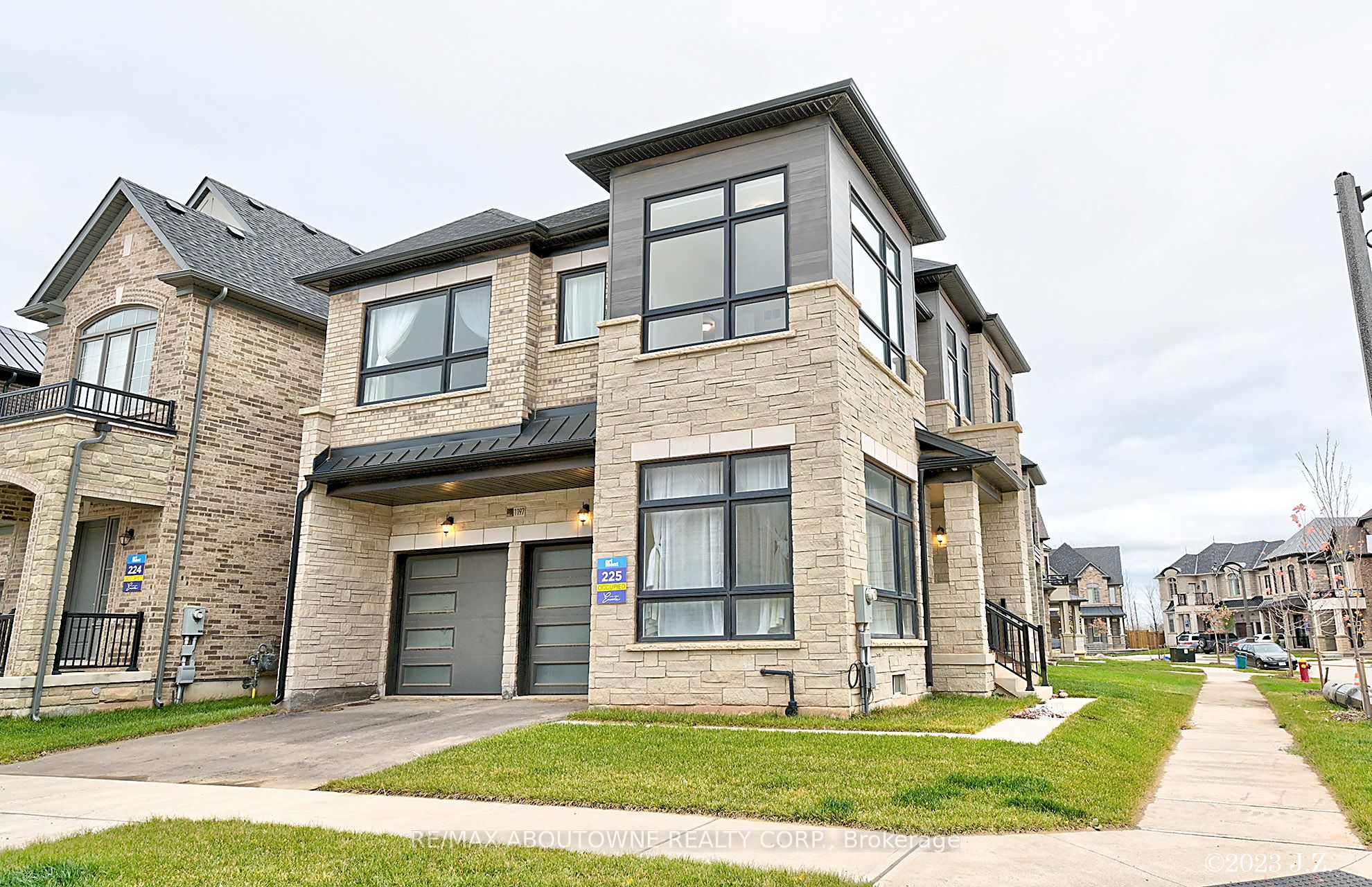 1197 Stag Hollow UNIT 1, Oakville, ON L6M 4G3