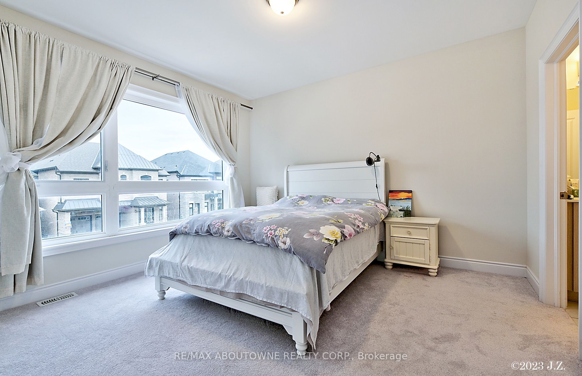 1197 Stag Hollow UNIT 1, Oakville, ON L6M 4G3 photo 2