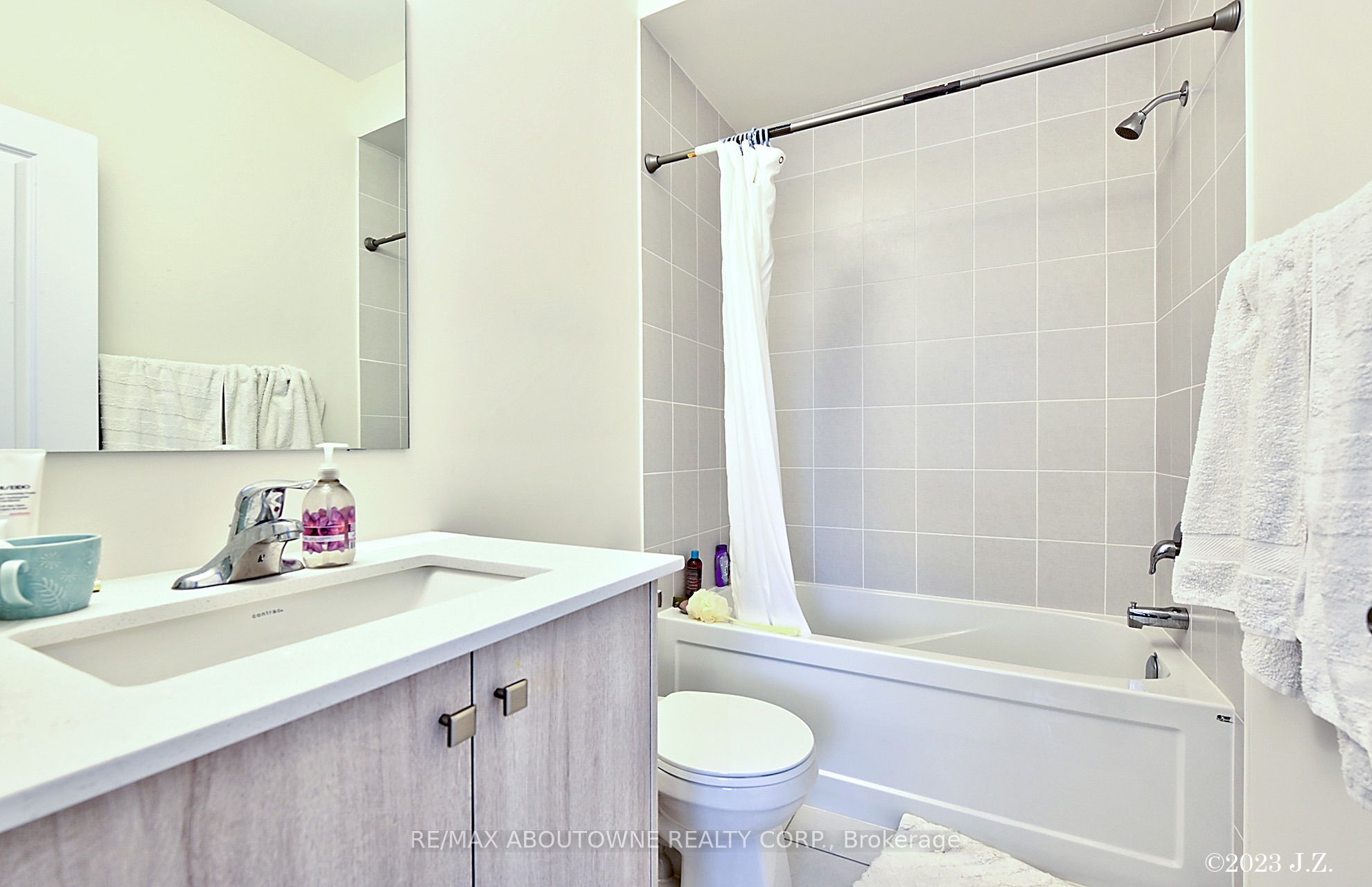 1197 Stag Hollow UNIT 1, Oakville, ON L6M 4G3 photo 4
