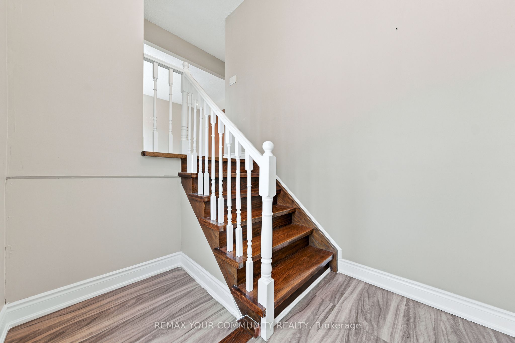 36 Roseville Drive Upper, Brampton, ON L6Y 2G8 photo 5