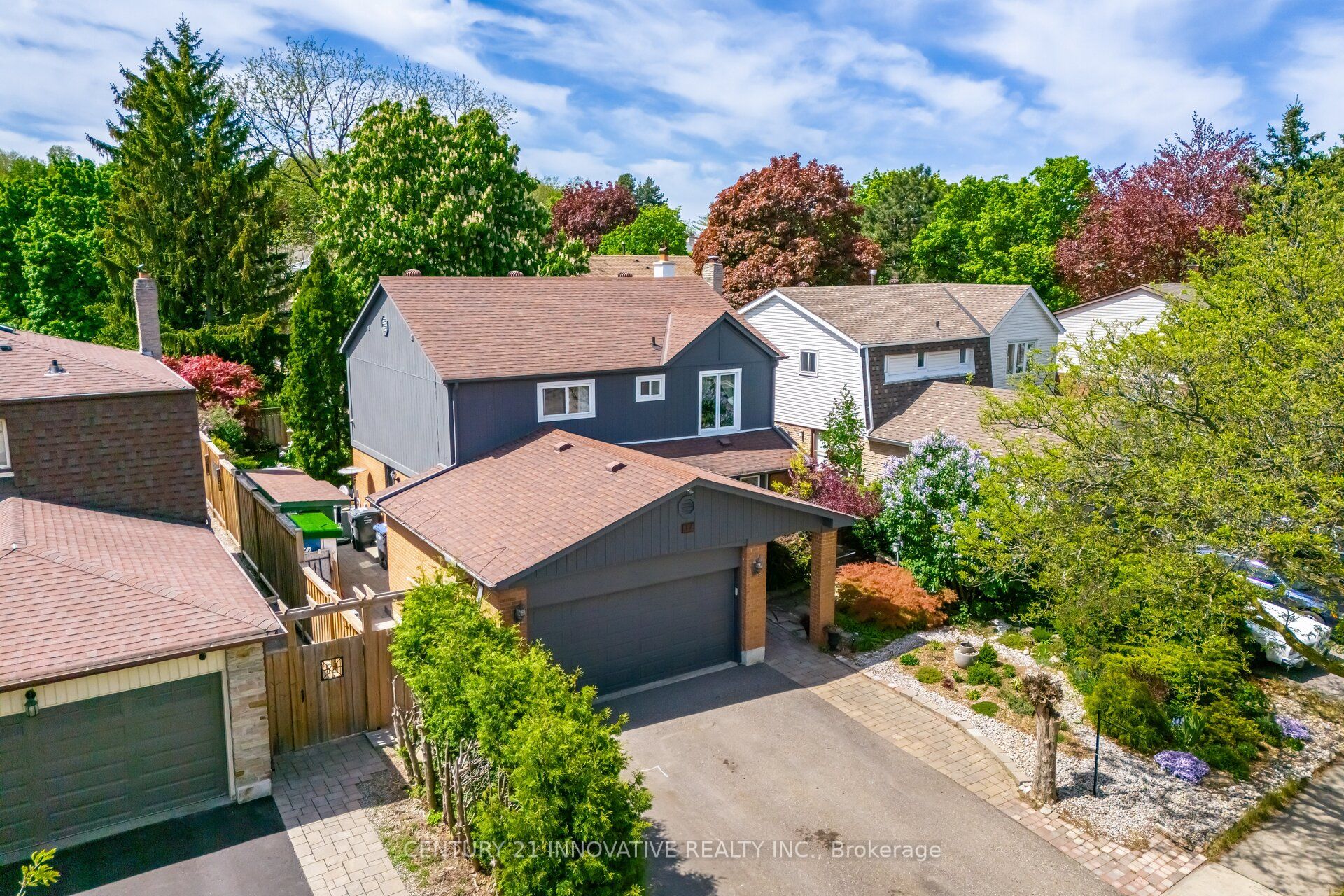 37 Massey Street, Brampton, ON L6S 2V7 photo 2