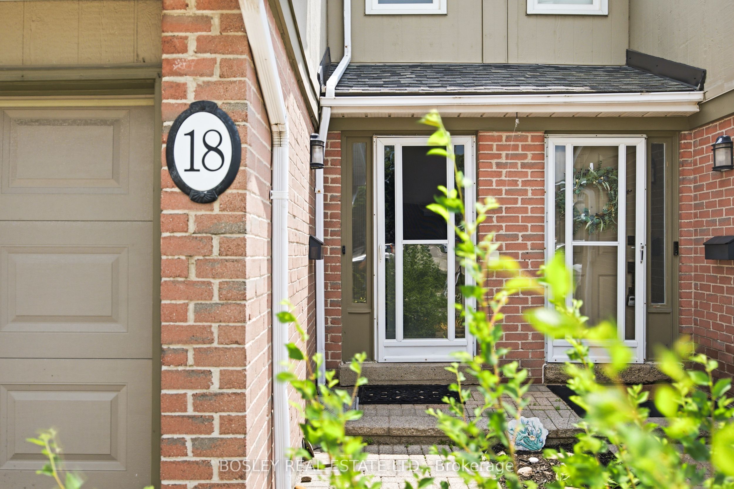 3079 Fifth Line W 18, Mississauga, ON L5L 3T1
