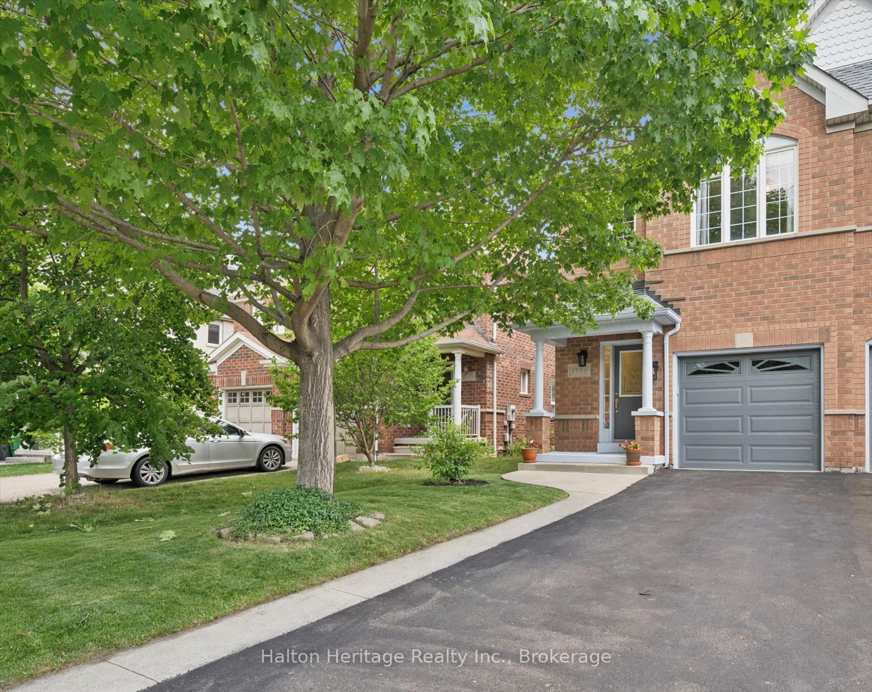 3568 Southwick Street, Mississauga, ON L5M 7N8 photo 2
