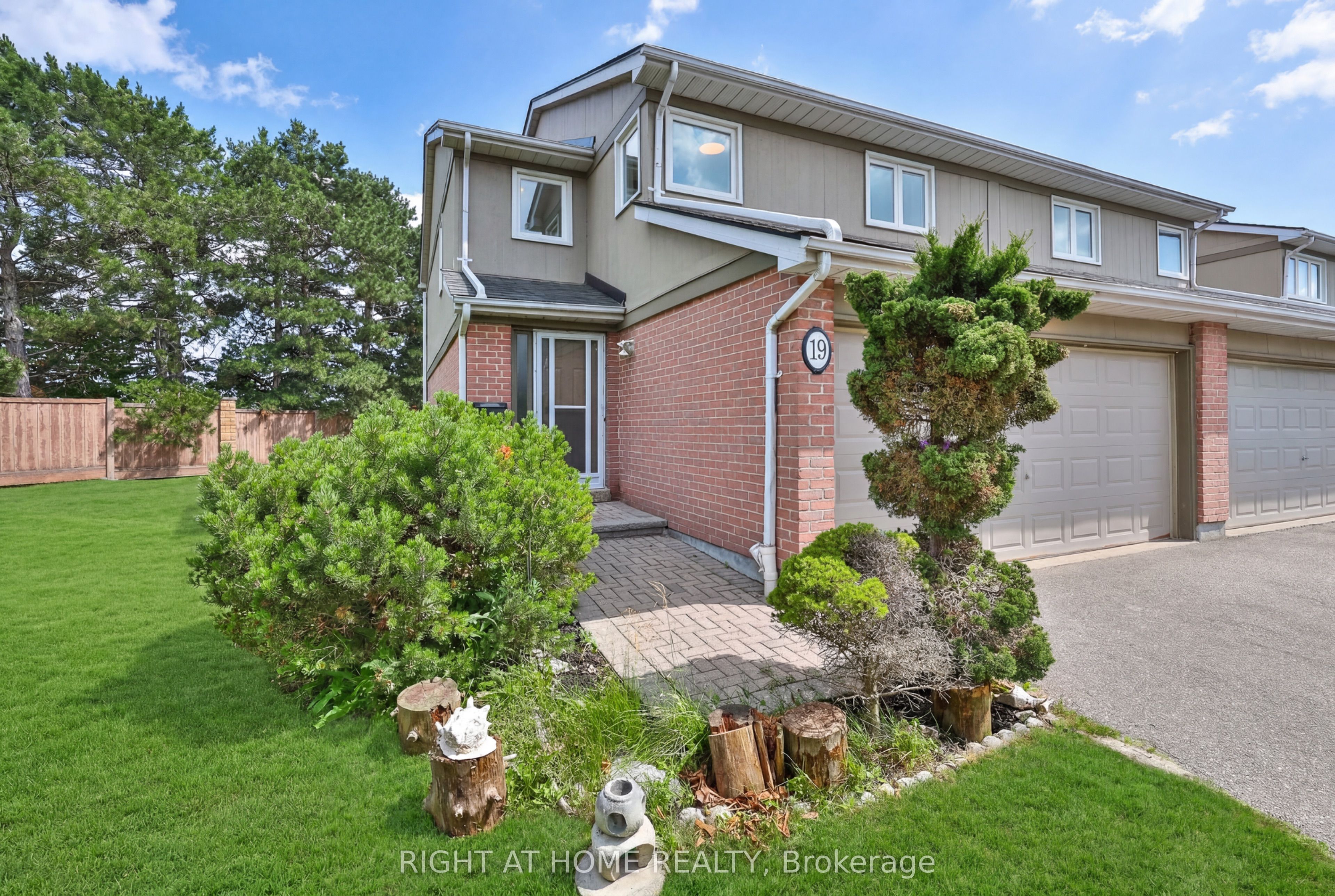 3079 Fifth Line W 19, Mississauga, ON L5L 3T1