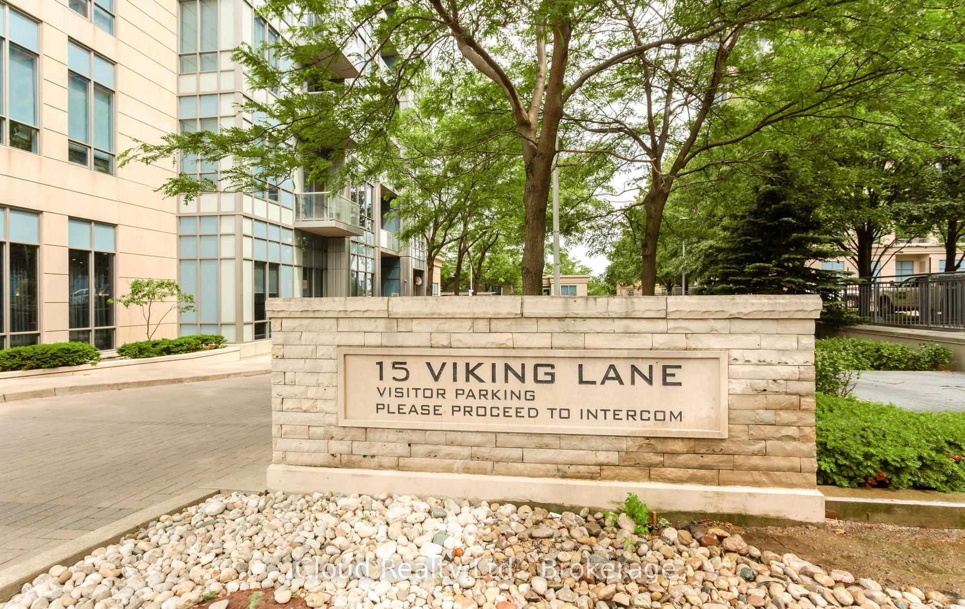 15 Viking Lane 2502, Toronto, ON M9B 0A4