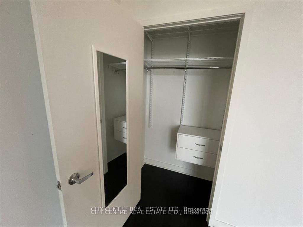 365 Prince Of Wales Drive 601, Mississauga, ON L5B 0G6 photo 4