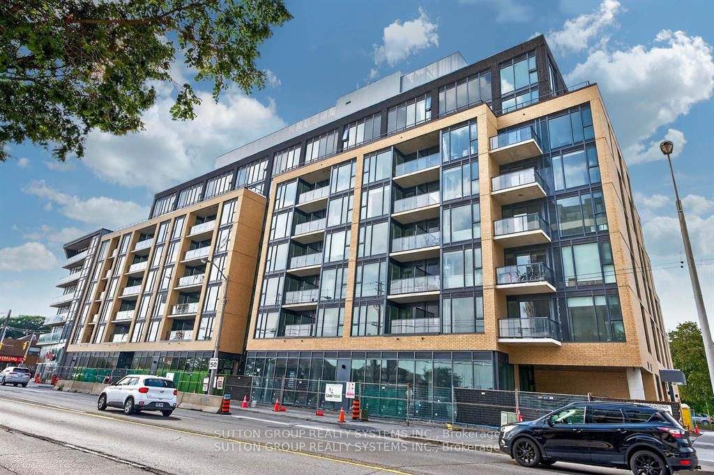6 Chartwell Road 402, Toronto, ON M8Z 0H2