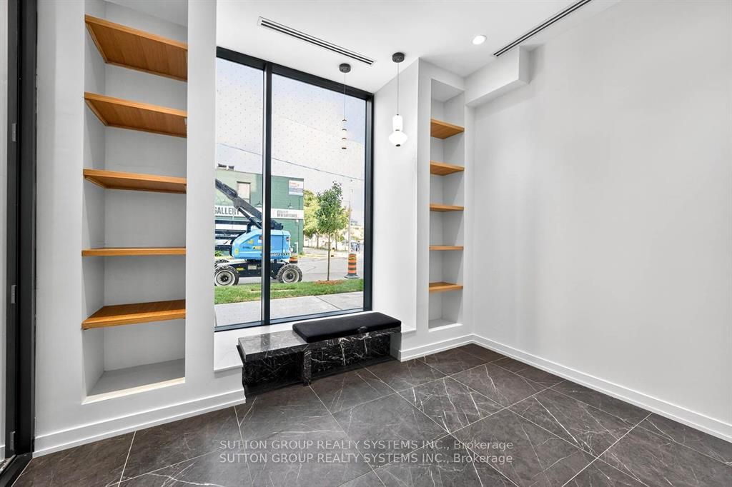 6 Chartwell Road 402, Toronto, ON M8Z 0H2 photo 3