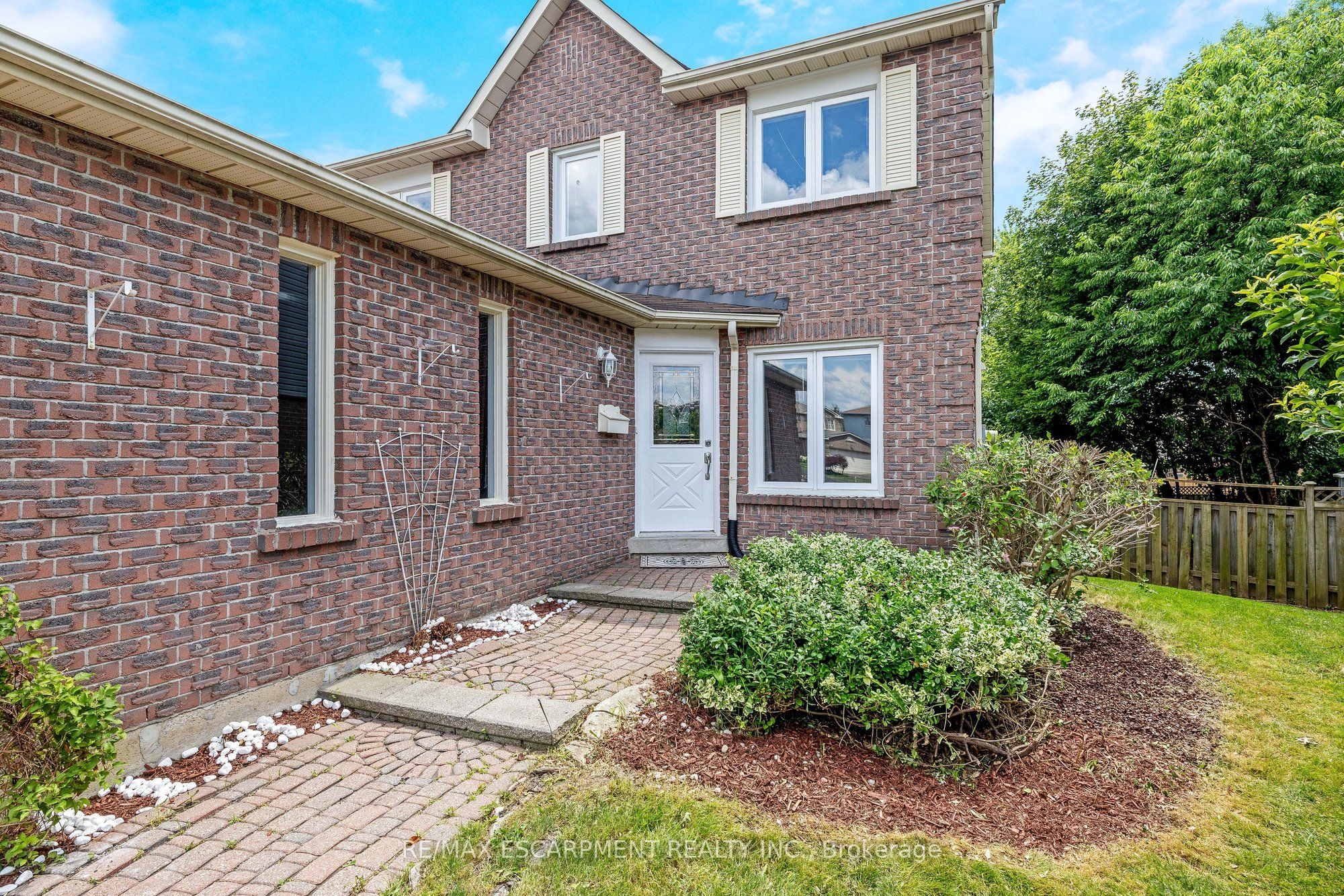 6198 Saltmarsh Court, Mississauga, ON L5N 5V8 photo 3