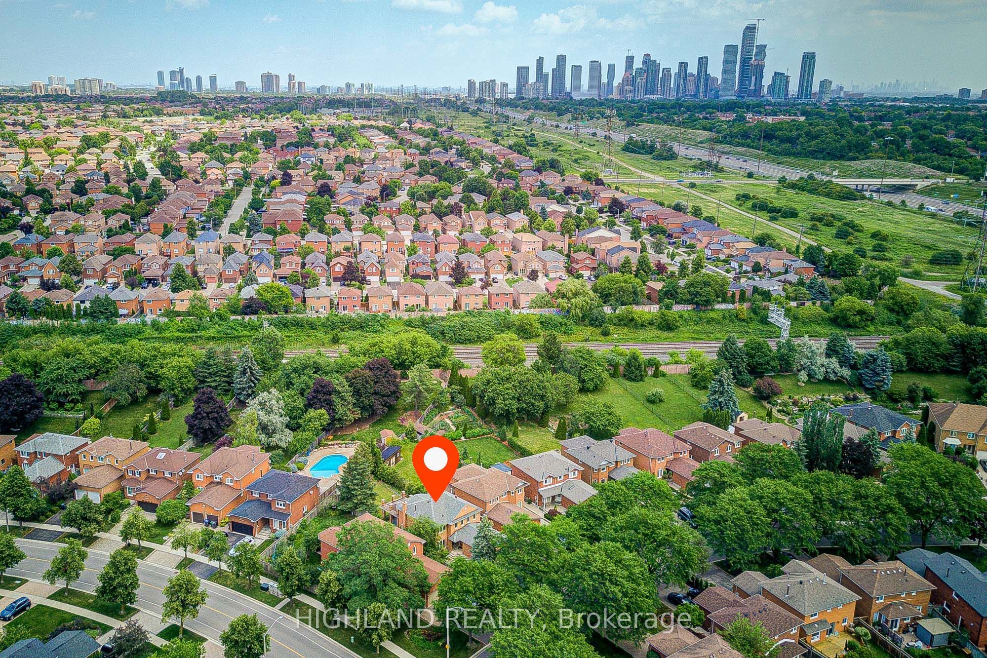 4369 Spinningdale Court, Mississauga, ON L5M 3J9 photo 5
