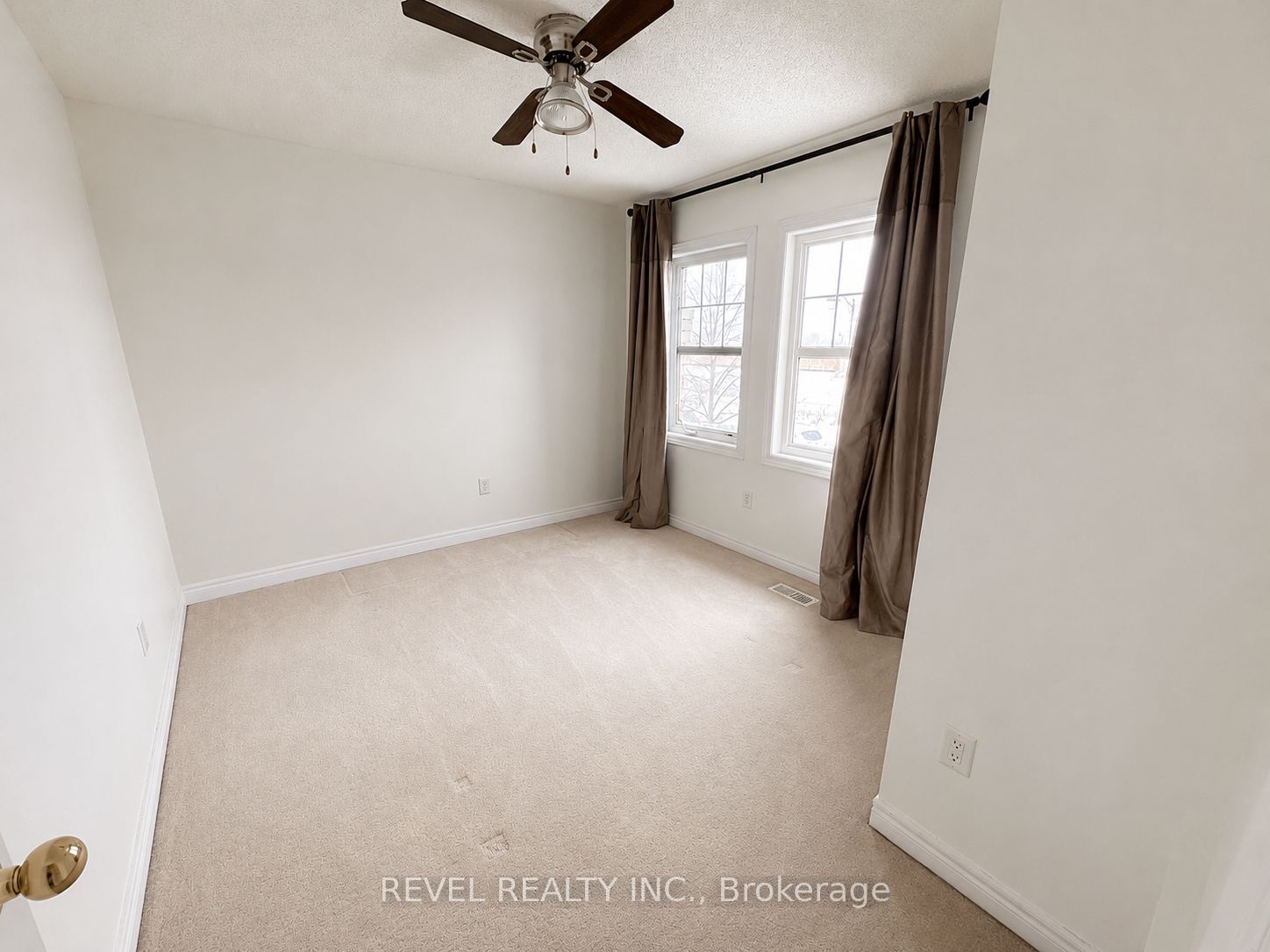 284 Duncan Lane, Milton, ON L9T 7A8 photo 4