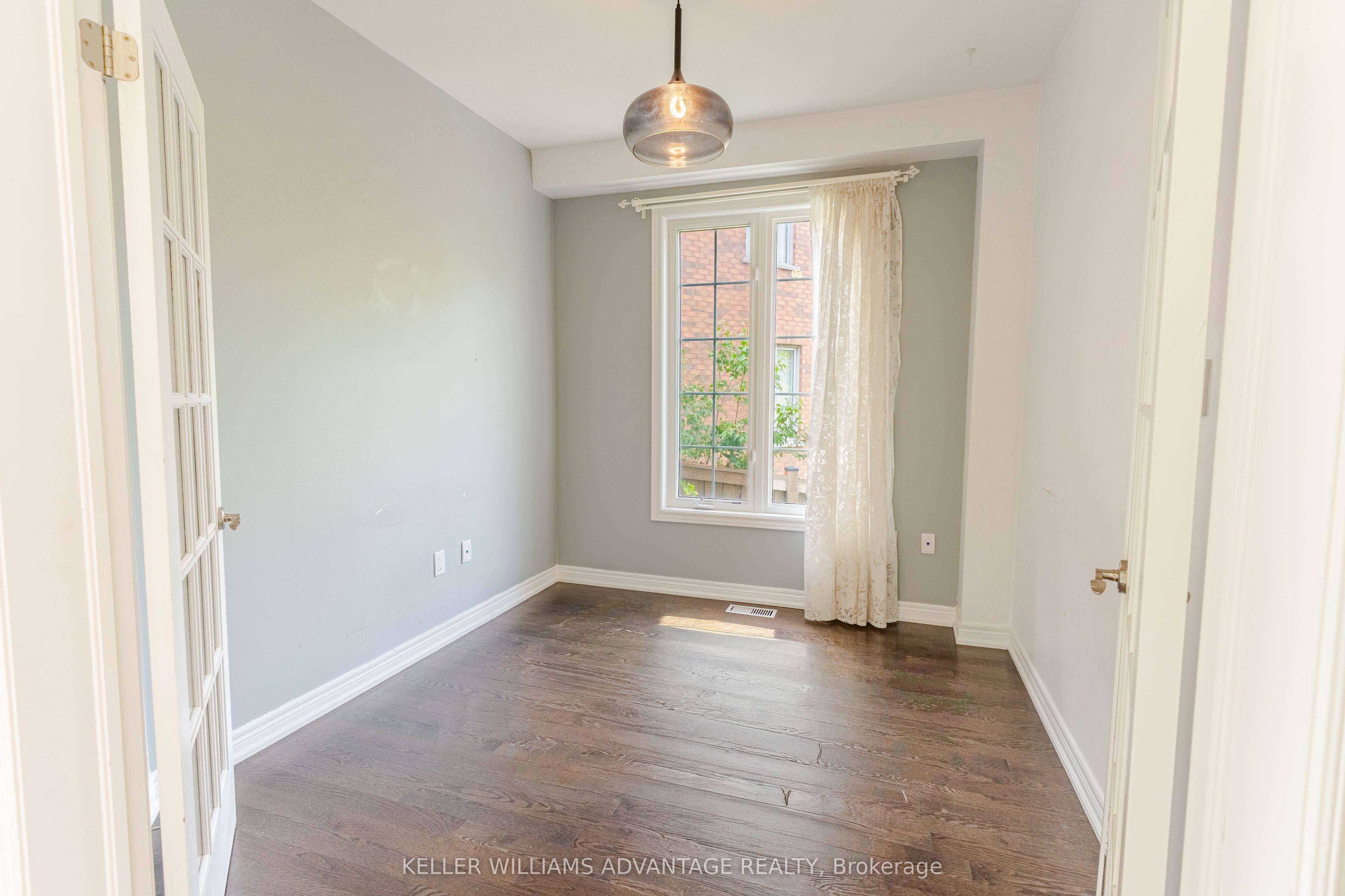 8 Teaberry Terrace, Brampton, ON L6Y 0Y1 photo 5