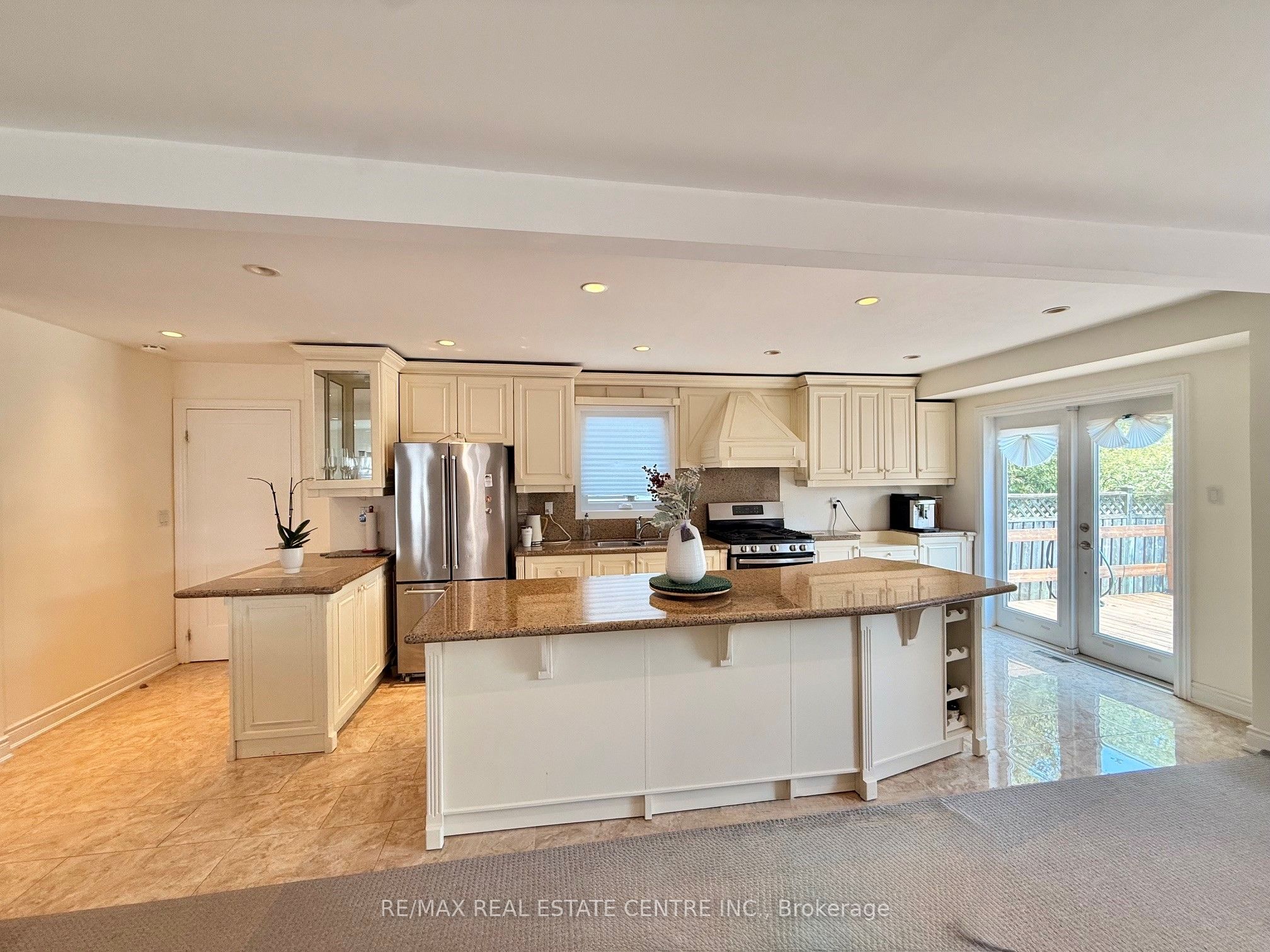 2197 Munn's Avenue, Oakville, ON L6H 3S9 photo 5