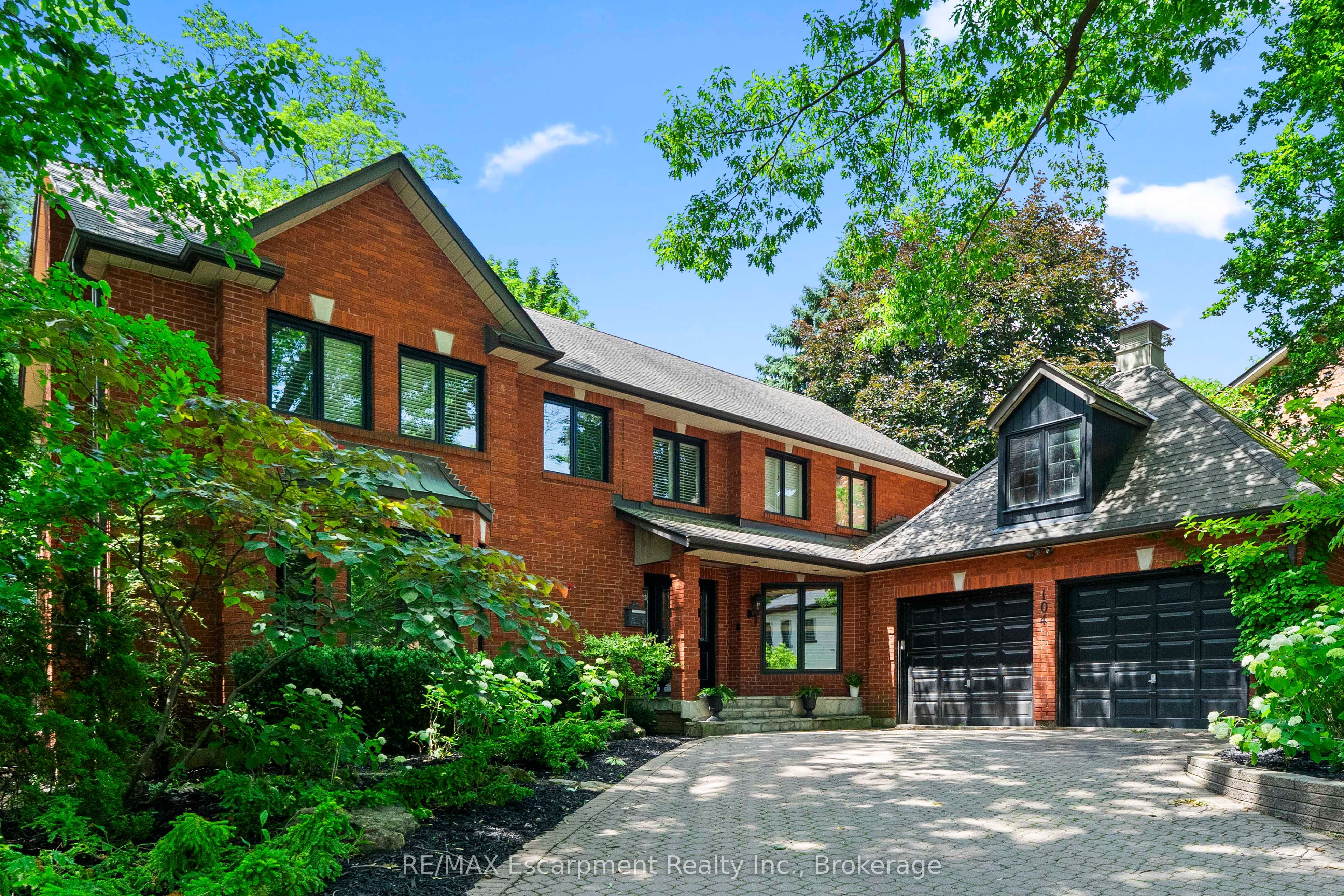 104 Whittington Place, Oakville, ON L6K 3V9