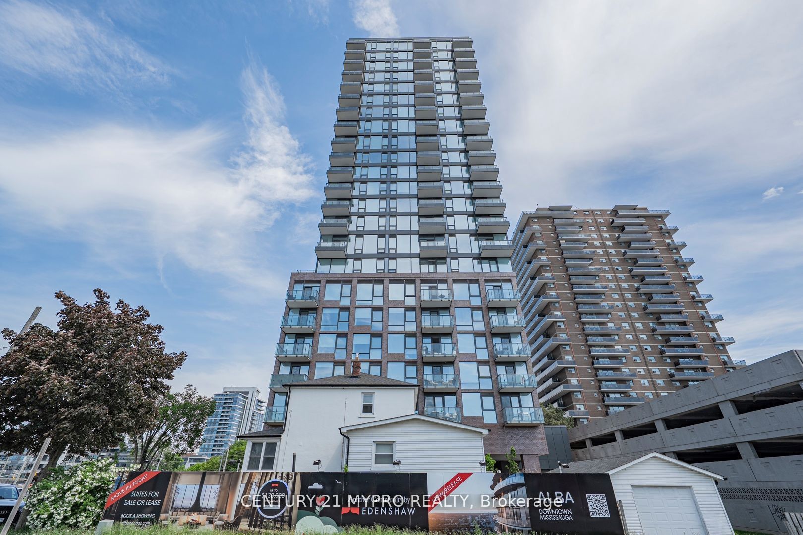 28 Ann Street 520, Mississauga, ON L5G 0E1 photo 2