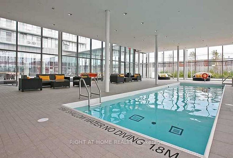 103 The  Queensway N/A 1207, Toronto, ON M6S 5B3 photo 5