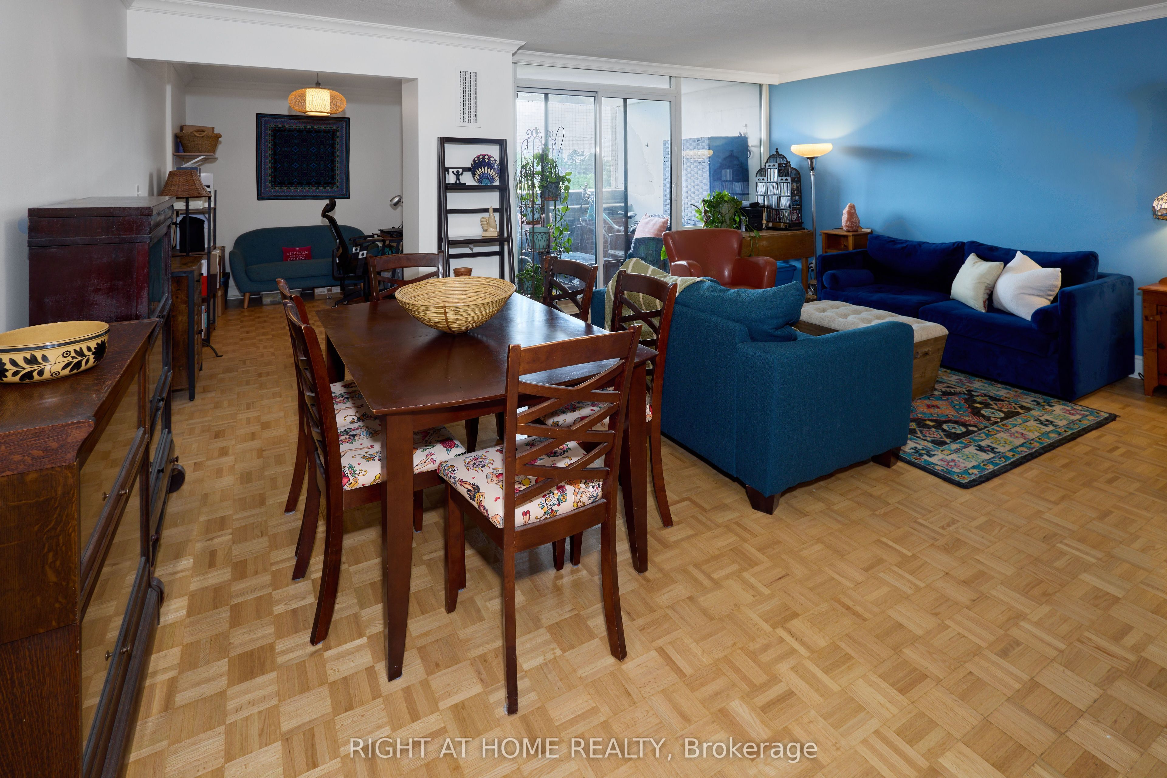 1535 Lakeshore Road E 808, Mississauga, ON L5E 3E2 photo 3