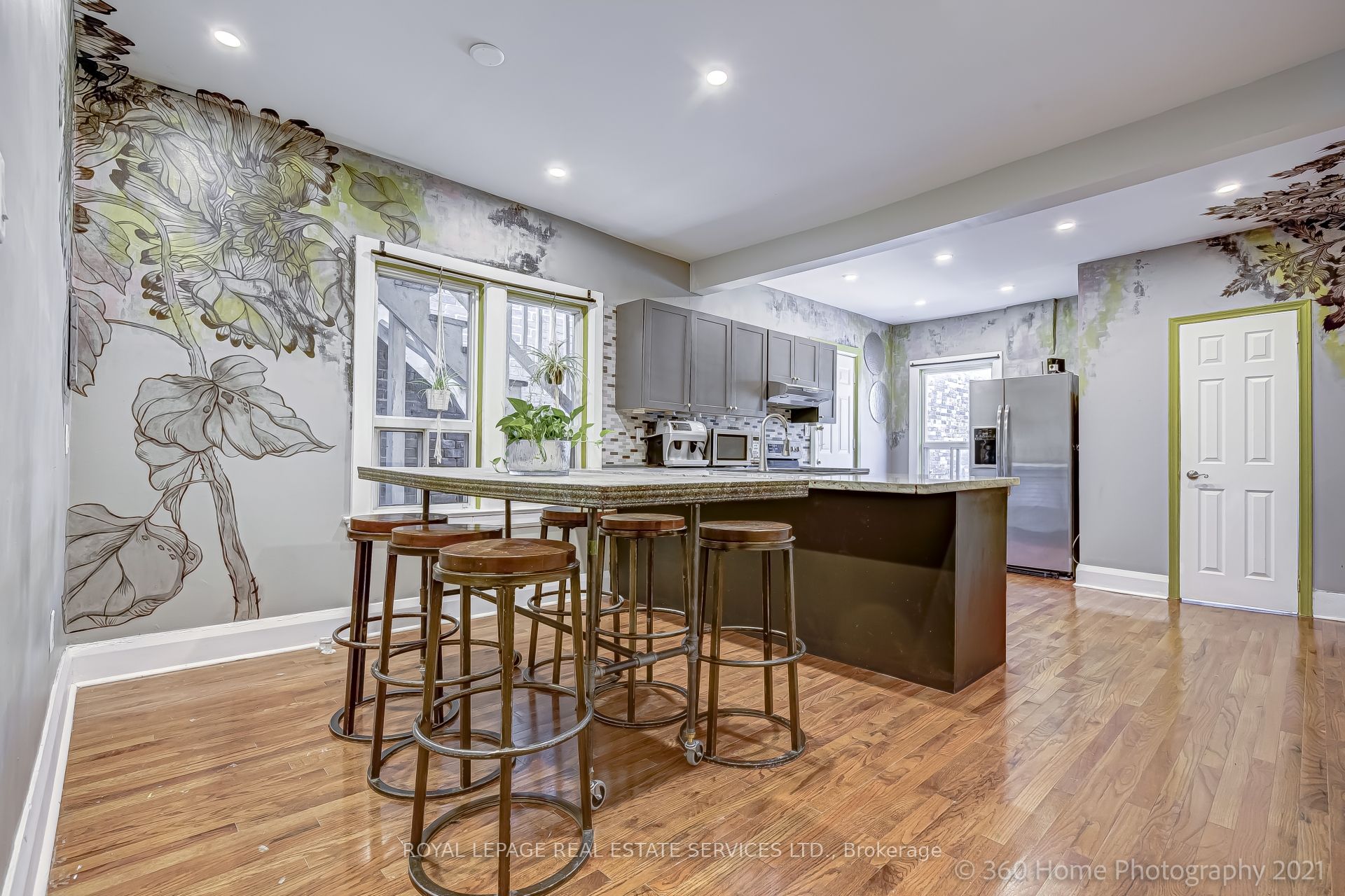 1294 Queen Street W A, Toronto, ON M6K 1L4 photo 5