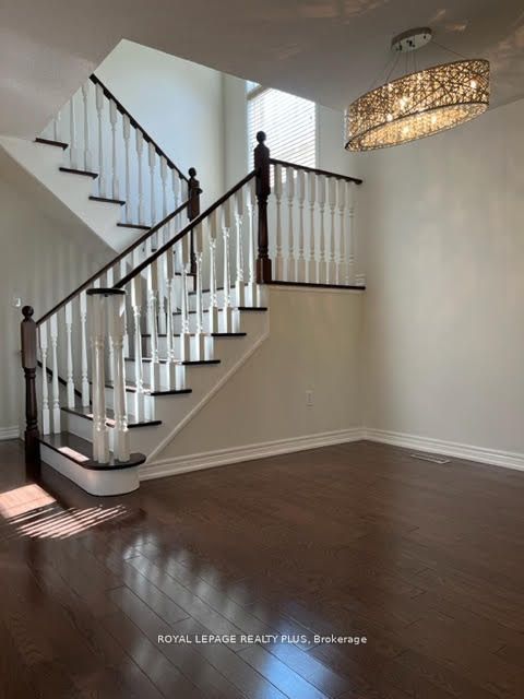 3246 Ridgeleigh Heights, Mississauga, ON L5M 6S6 photo 4