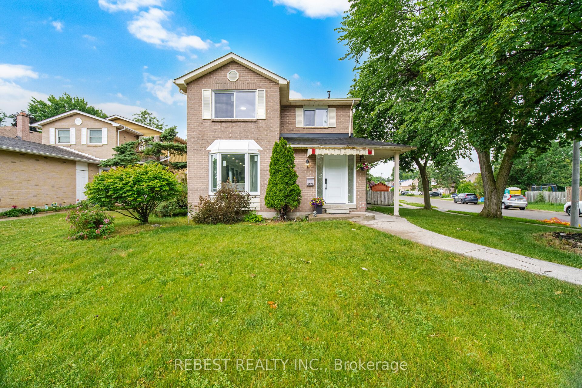 3120 Mccarron Crescent, Mississauga, ON L5N 3H5 photo 2