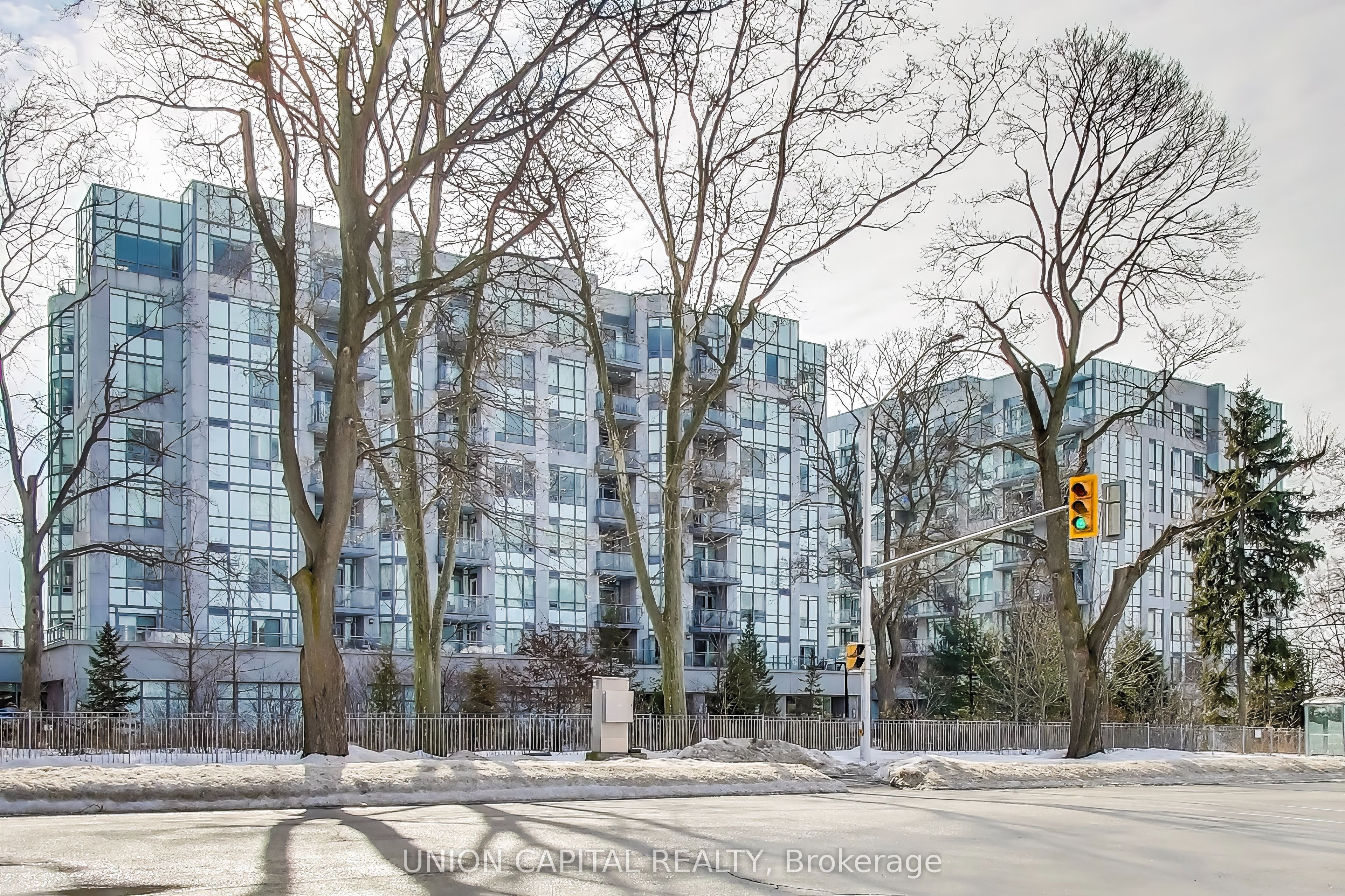 3500 Lakeshore Road W 525, Oakville, ON L6L 0B4 photo 3