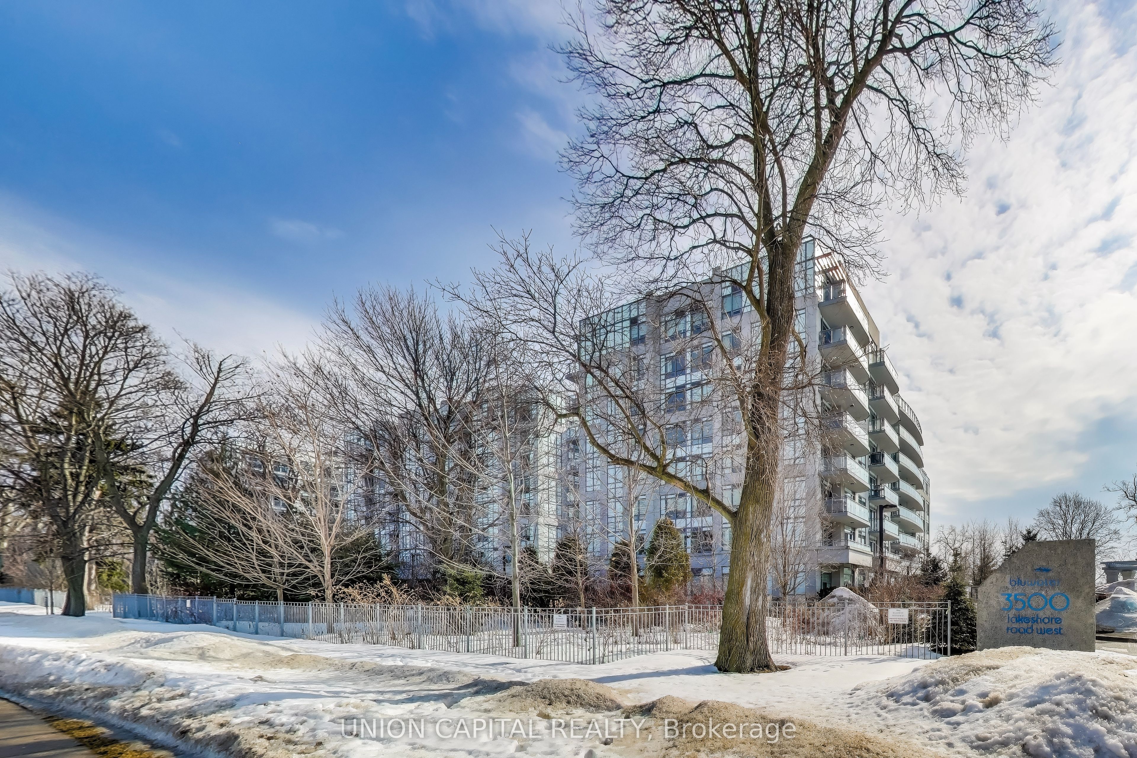 3500 Lakeshore Road W 525, Oakville, ON L6L 0B4 photo 4