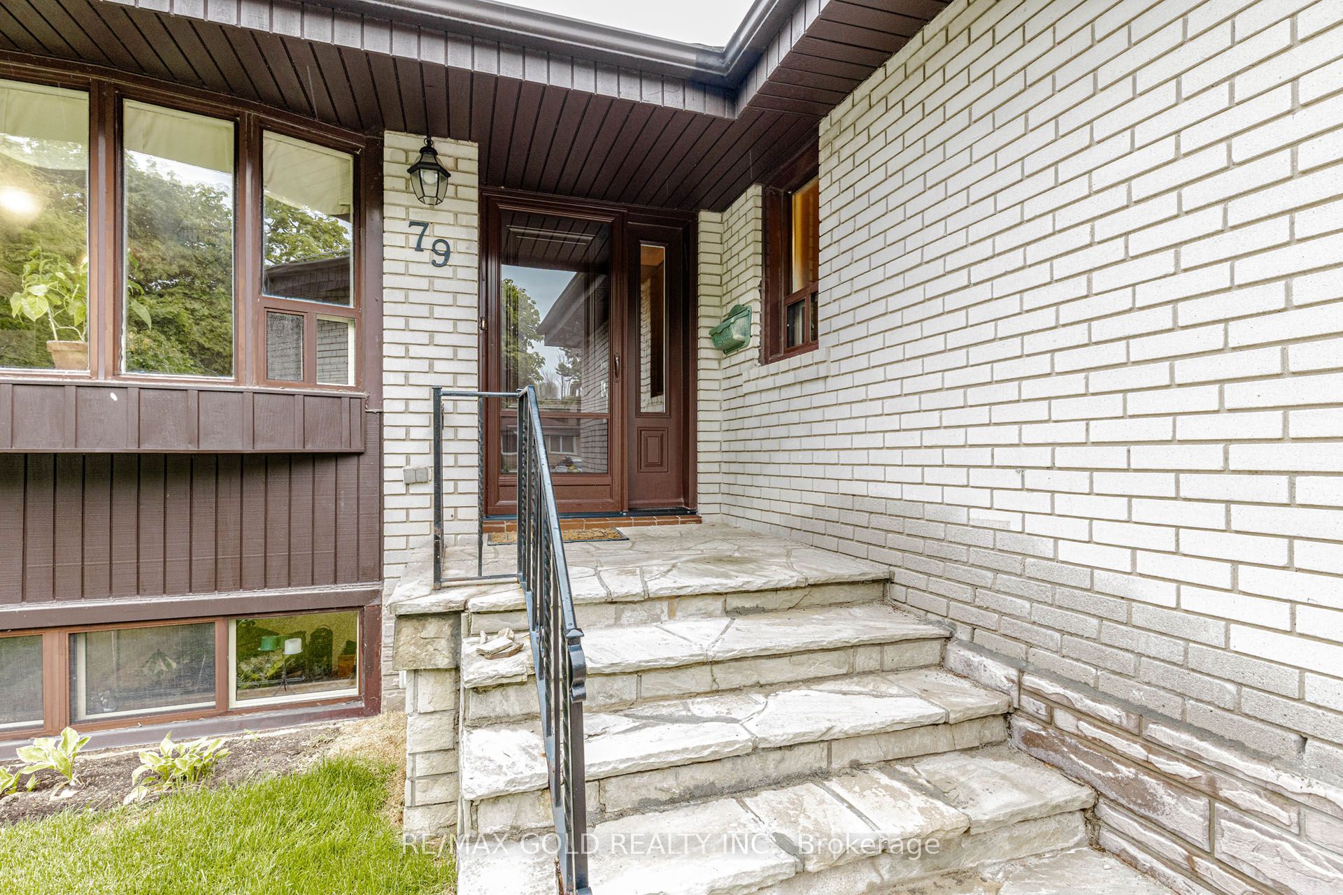 79 Corby Crescent E, Brampton, ON L6Y 1H3 photo 5