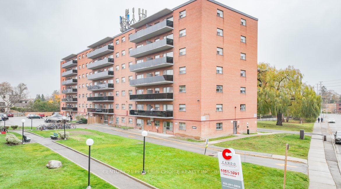 1051 Seneca Avenue 309, Mississauga, ON L5G 3X7 photo 2
